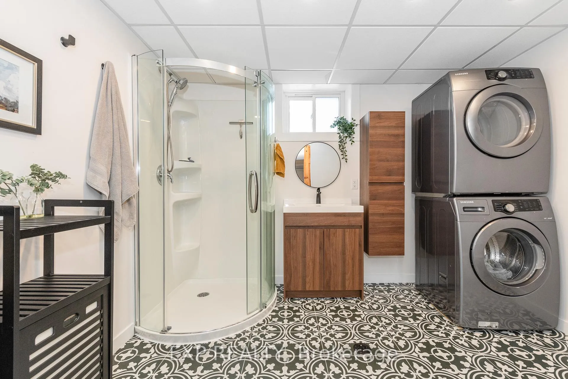 Photo 38 of 524 Wolffdale Crescent, Ottawa, Overbrook/Castle Heights — HOMEH