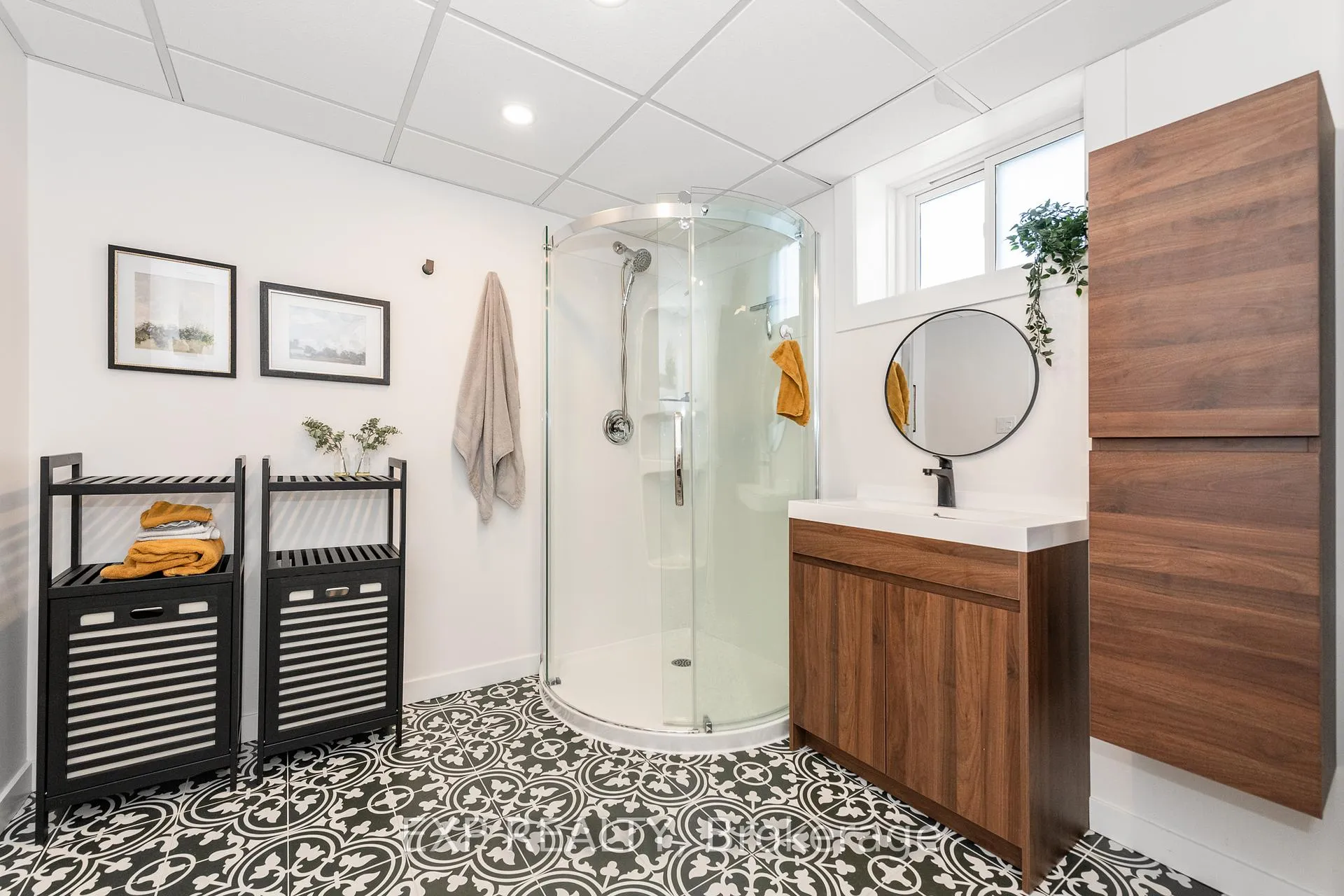 Photo 39 of 524 Wolffdale Crescent, Ottawa, Overbrook/Castle Heights — HOMEH