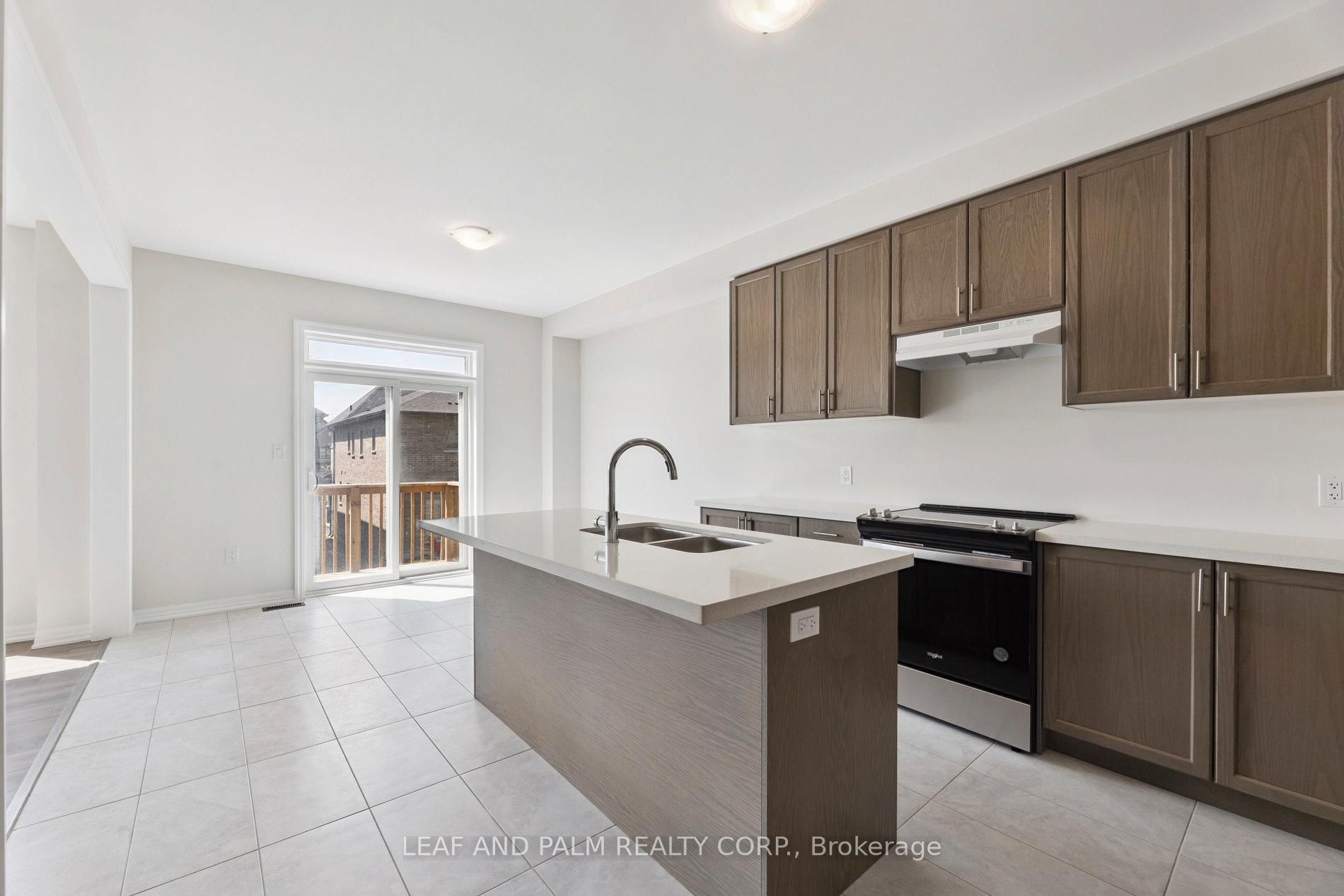 Photo 3 of 7 Ed Ewert Avenue, Clarington, Newcastle — HOMEH