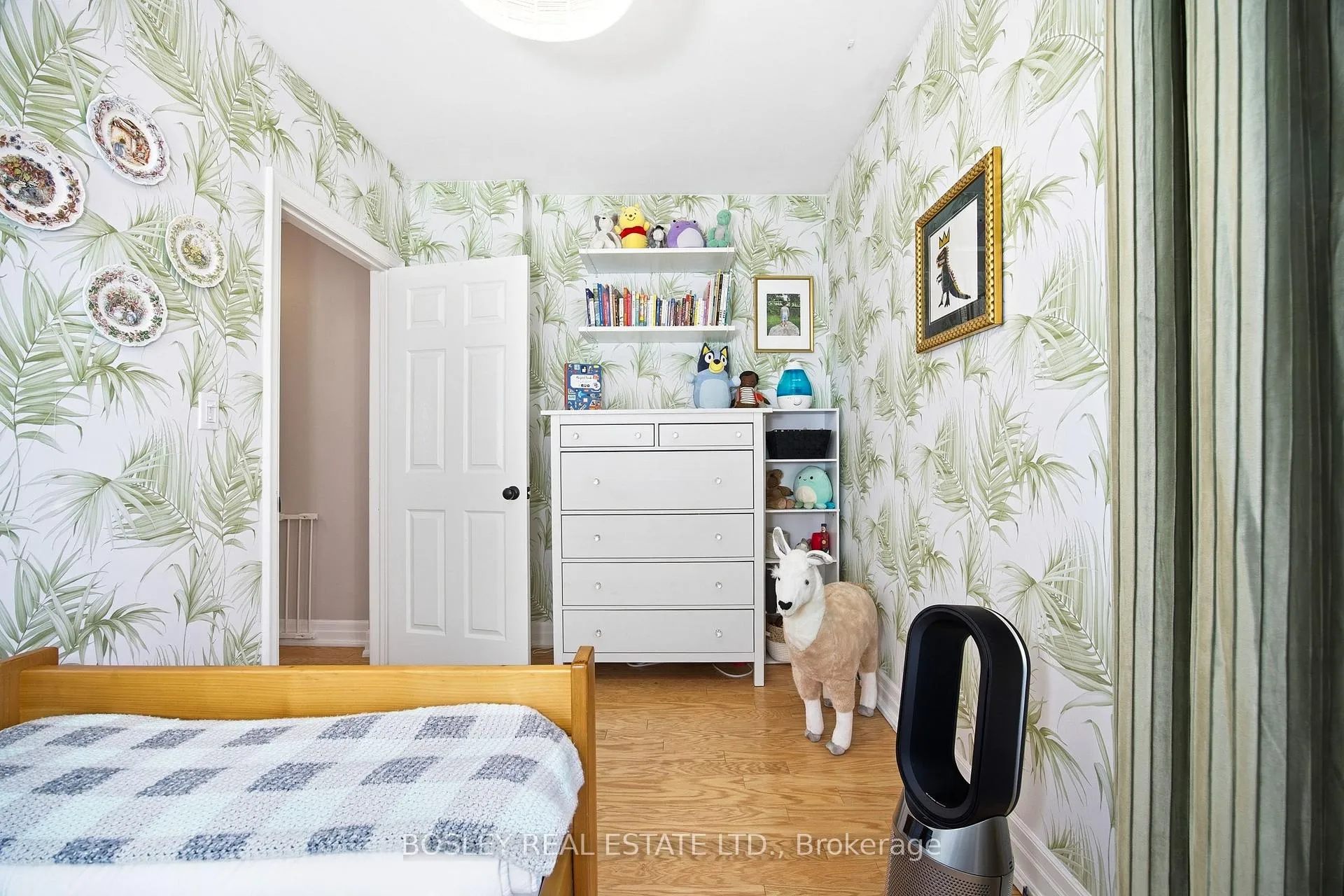 Photo 28 of 252 Highfield Road, Toronto, Greenwood-Coxwell — HOMEH