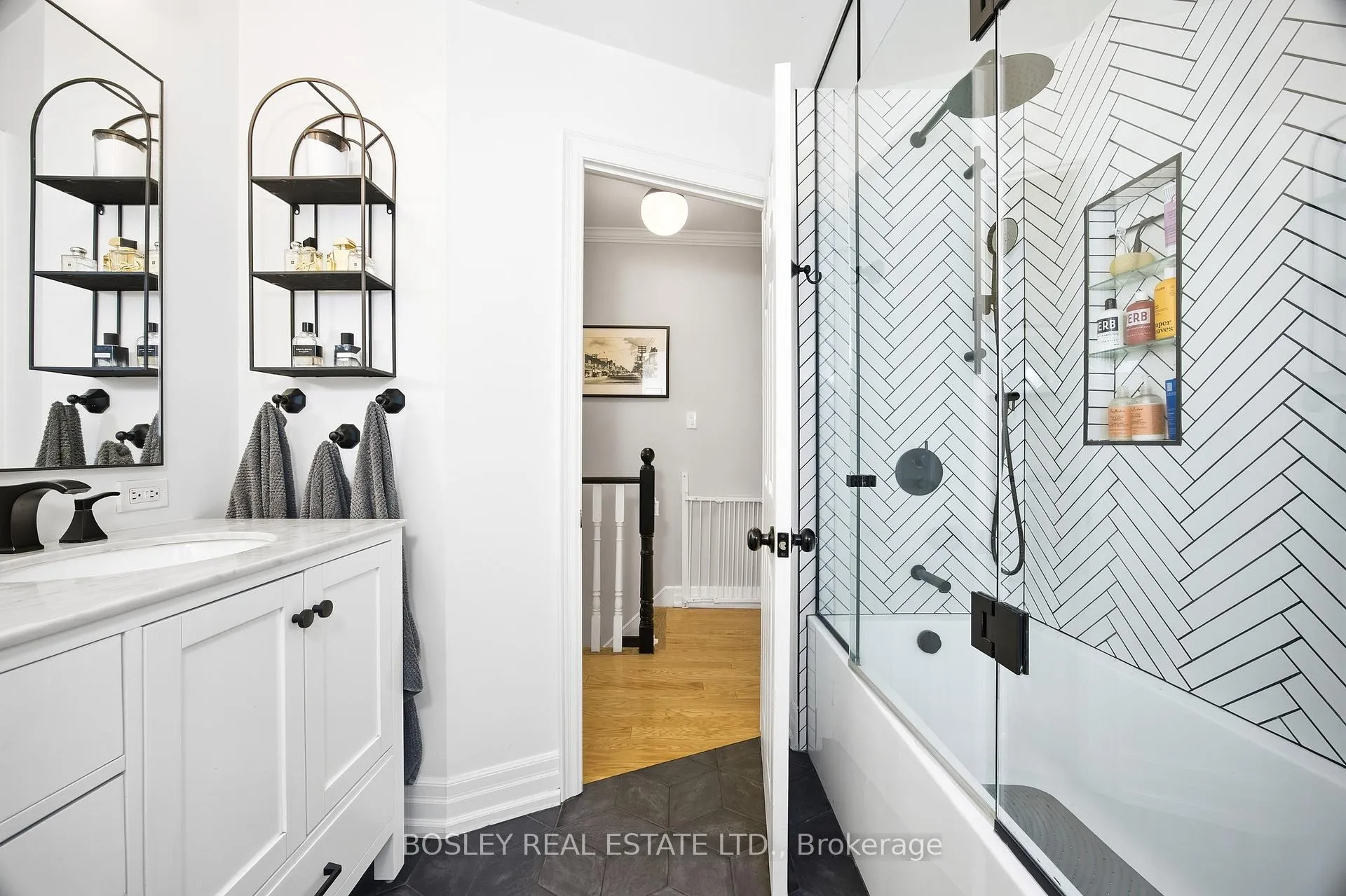 Photo 31 of 252 Highfield Road, Toronto, Greenwood-Coxwell — HOMEH