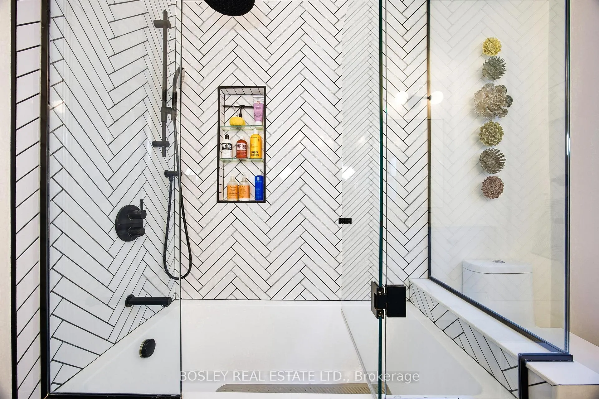 Photo 32 of 252 Highfield Road, Toronto, Greenwood-Coxwell — HOMEH