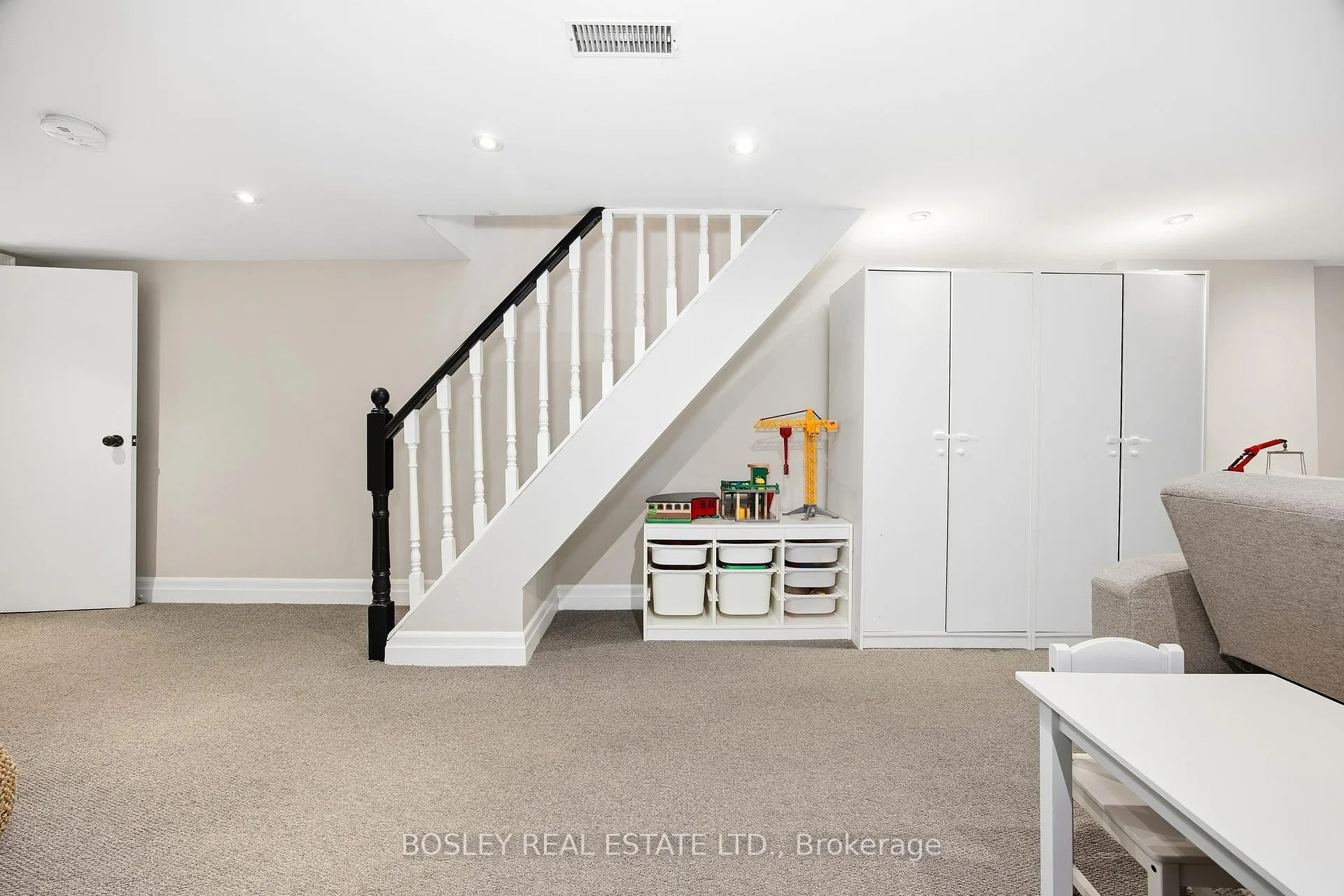 Photo 34 of 252 Highfield Road, Toronto, Greenwood-Coxwell — HOMEH