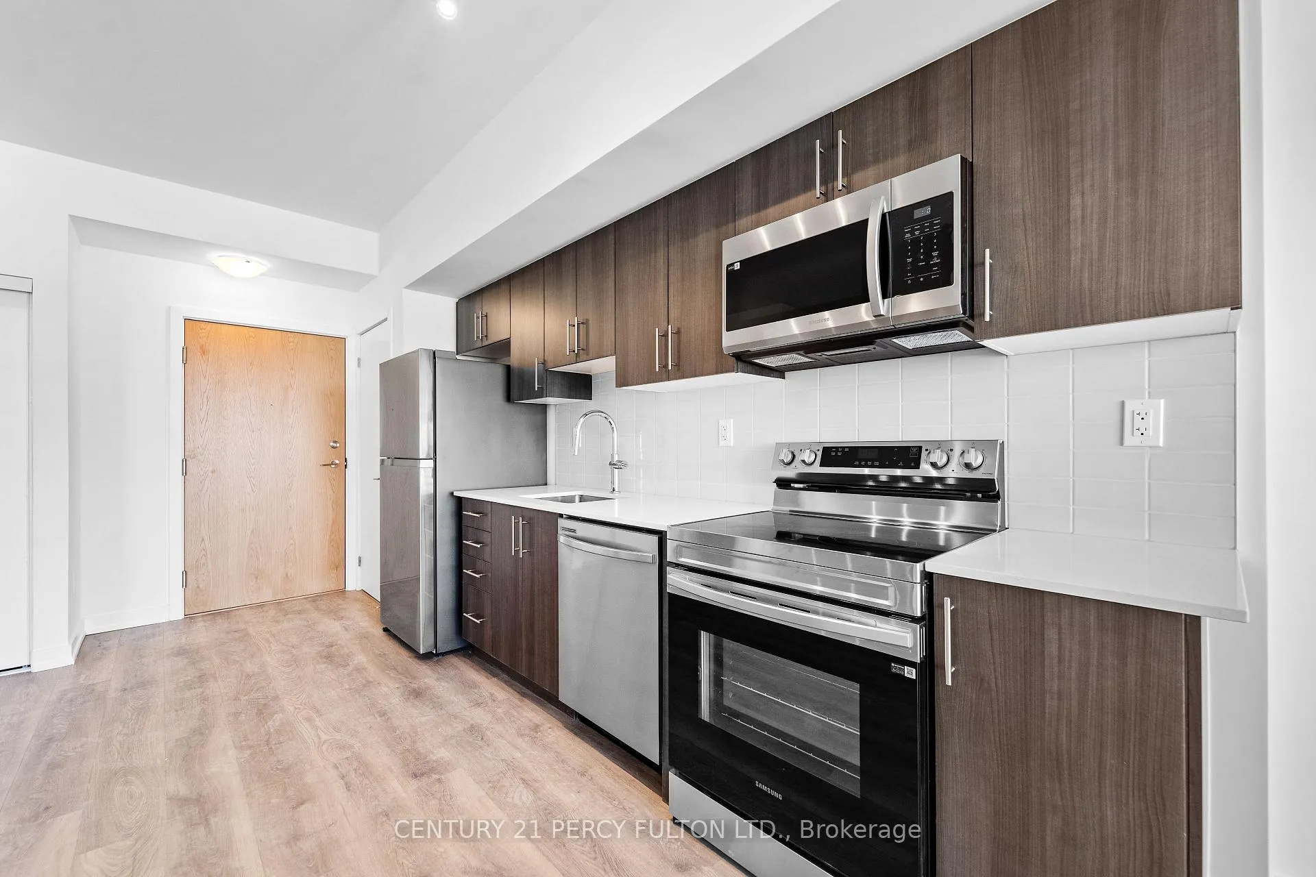 Photo 3 of Unit 2701, 1435 Celebration Drive, Pickering, Bay Ridges — HOMEH