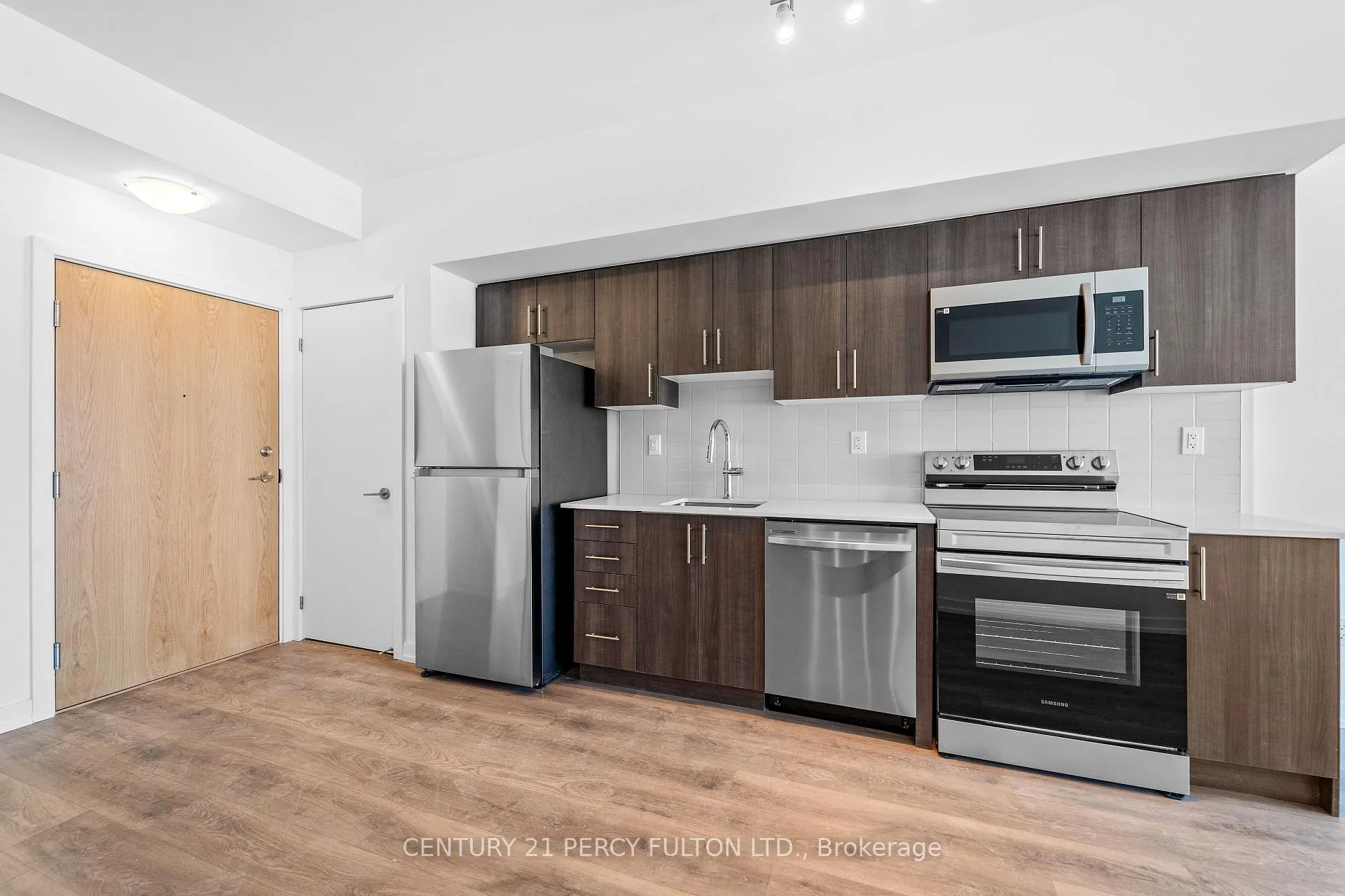 Photo 4 of Unit 2701, 1435 Celebration Drive, Pickering, Bay Ridges — HOMEH