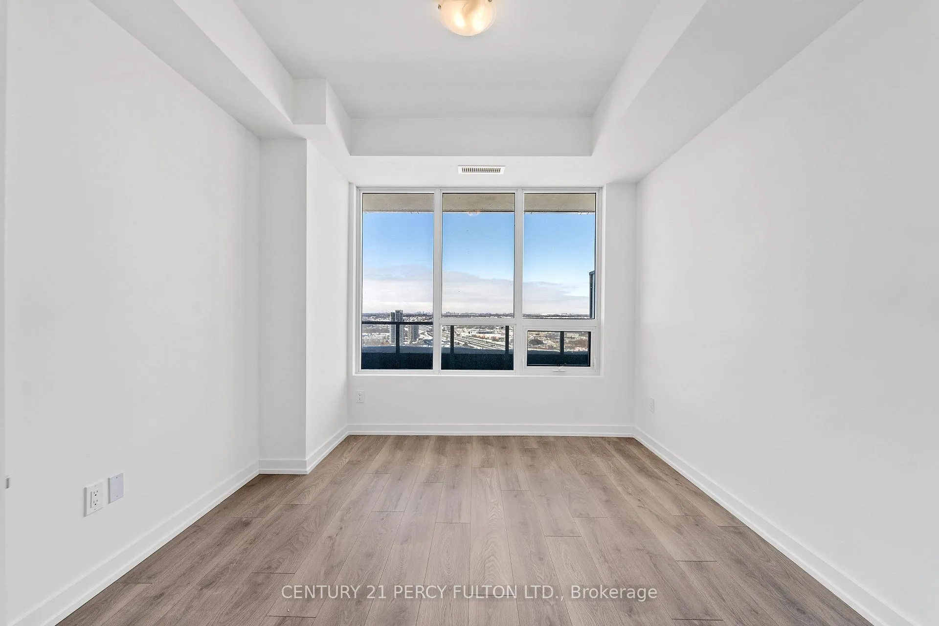 Photo 13 of Unit 2701, 1435 Celebration Drive, Pickering, Bay Ridges — HOMEH