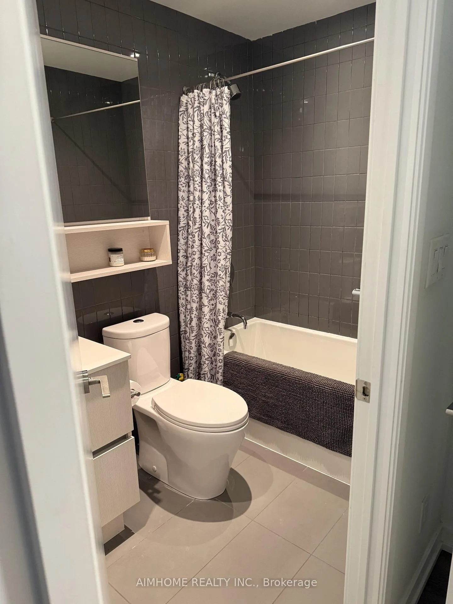 Photo 16 of Unit 512, 377 Madison Avenue, Toronto, The Annex — HOMEH