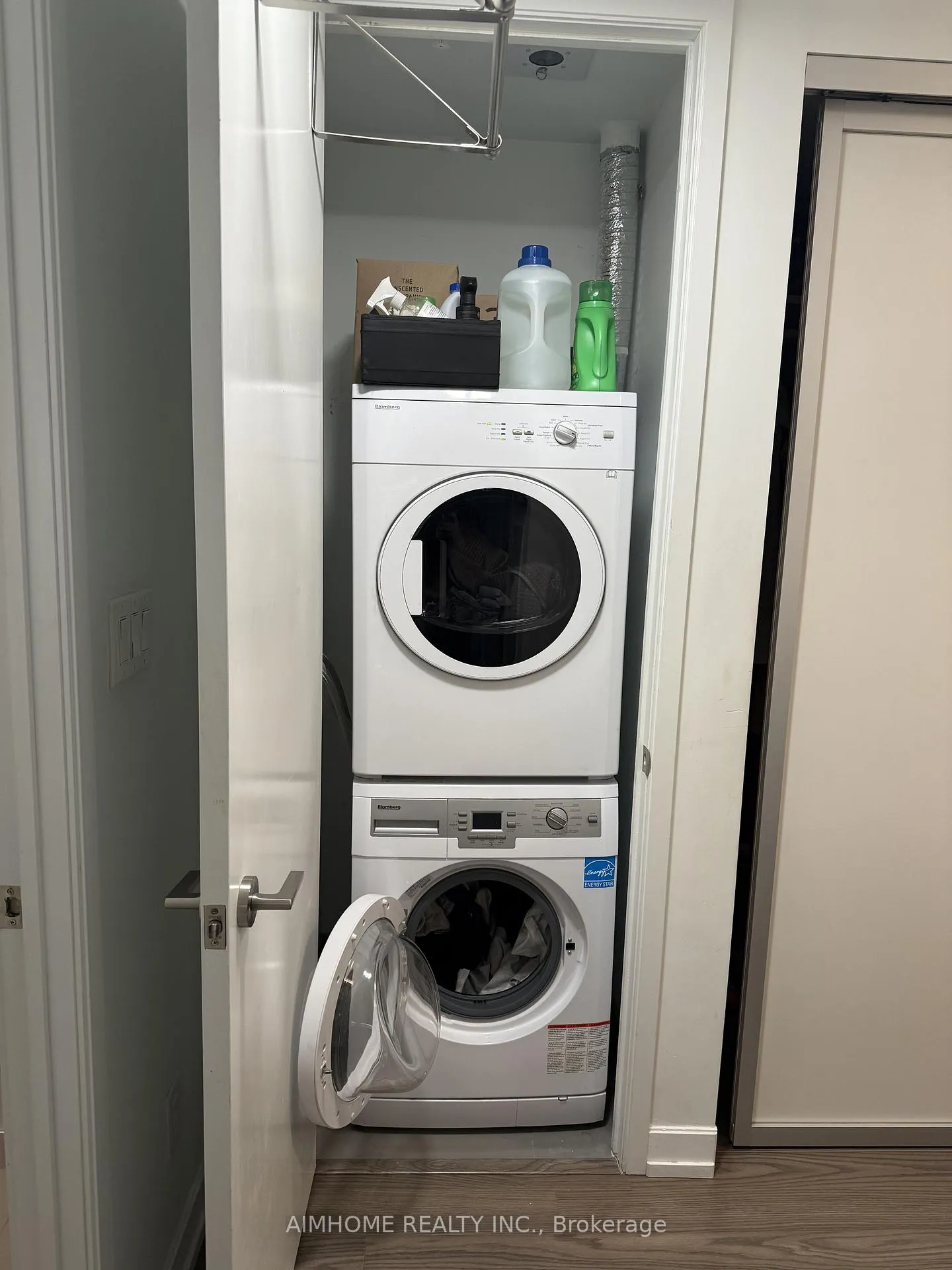Photo 23 of Unit 512, 377 Madison Avenue, Toronto, The Annex — HOMEH
