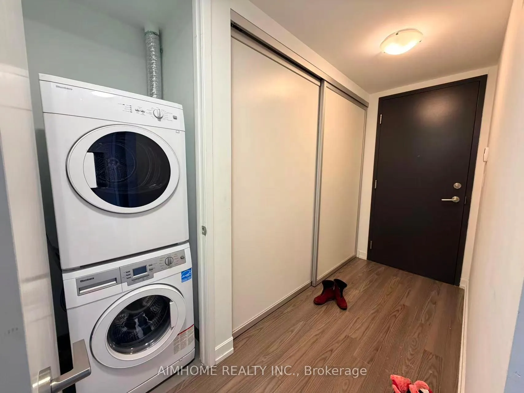 Photo 24 of Unit 512, 377 Madison Avenue, Toronto, The Annex — HOMEH