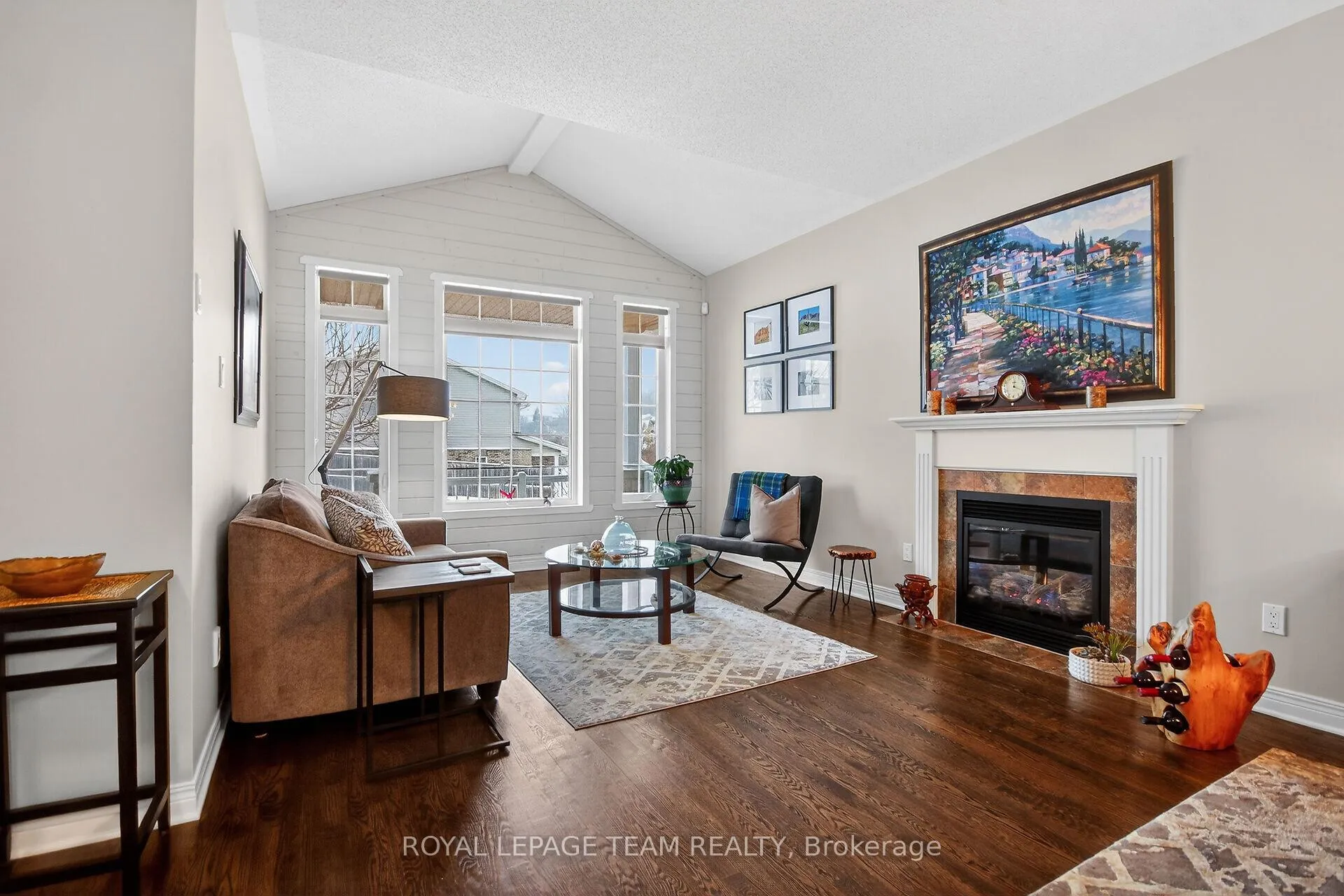 Photo 4 of 333 Antigonish Avenue, Ottawa, Springridge/East Village — HOMEH