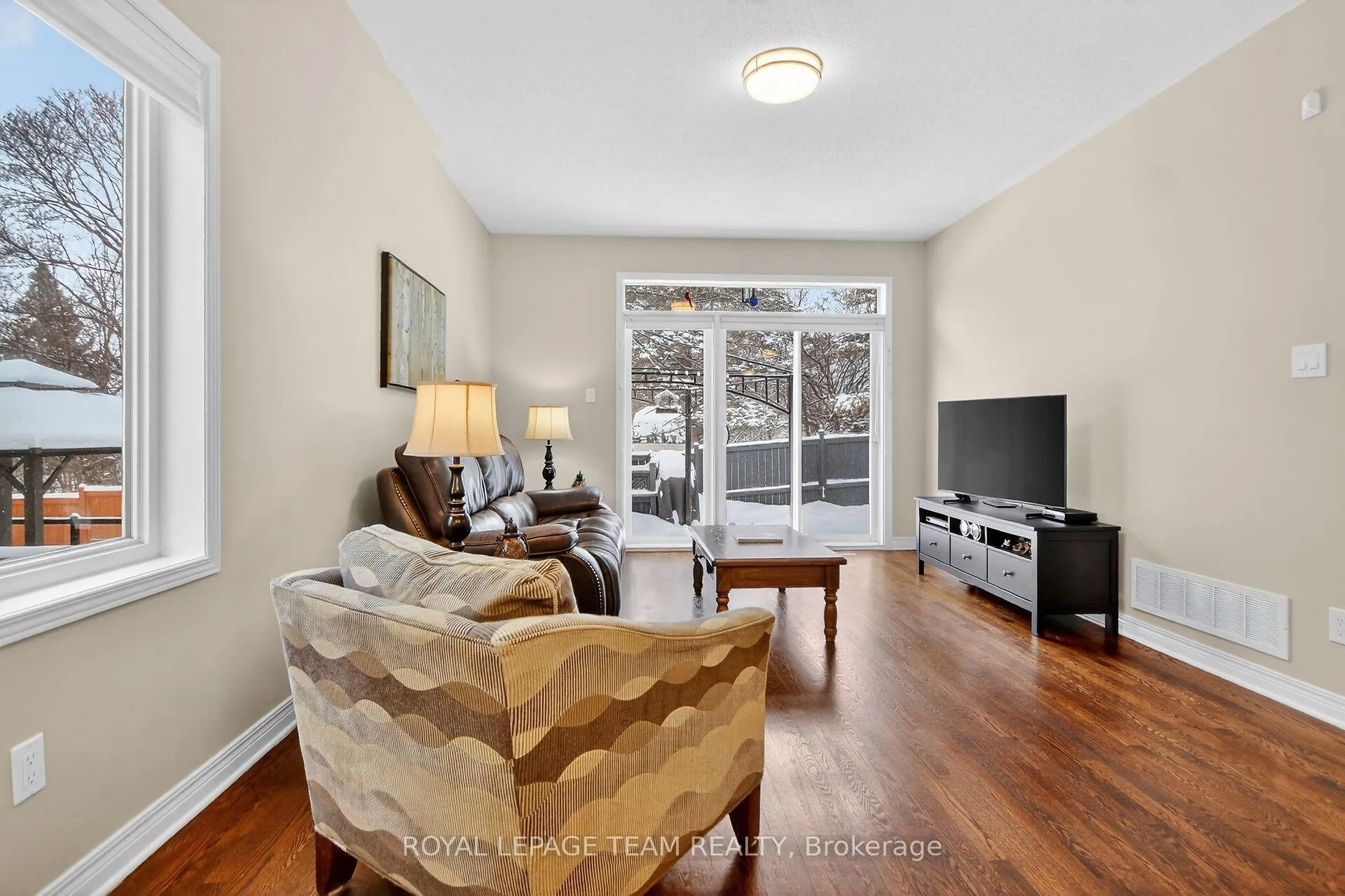 Photo 15 of 333 Antigonish Avenue, Ottawa, Springridge/East Village — HOMEH