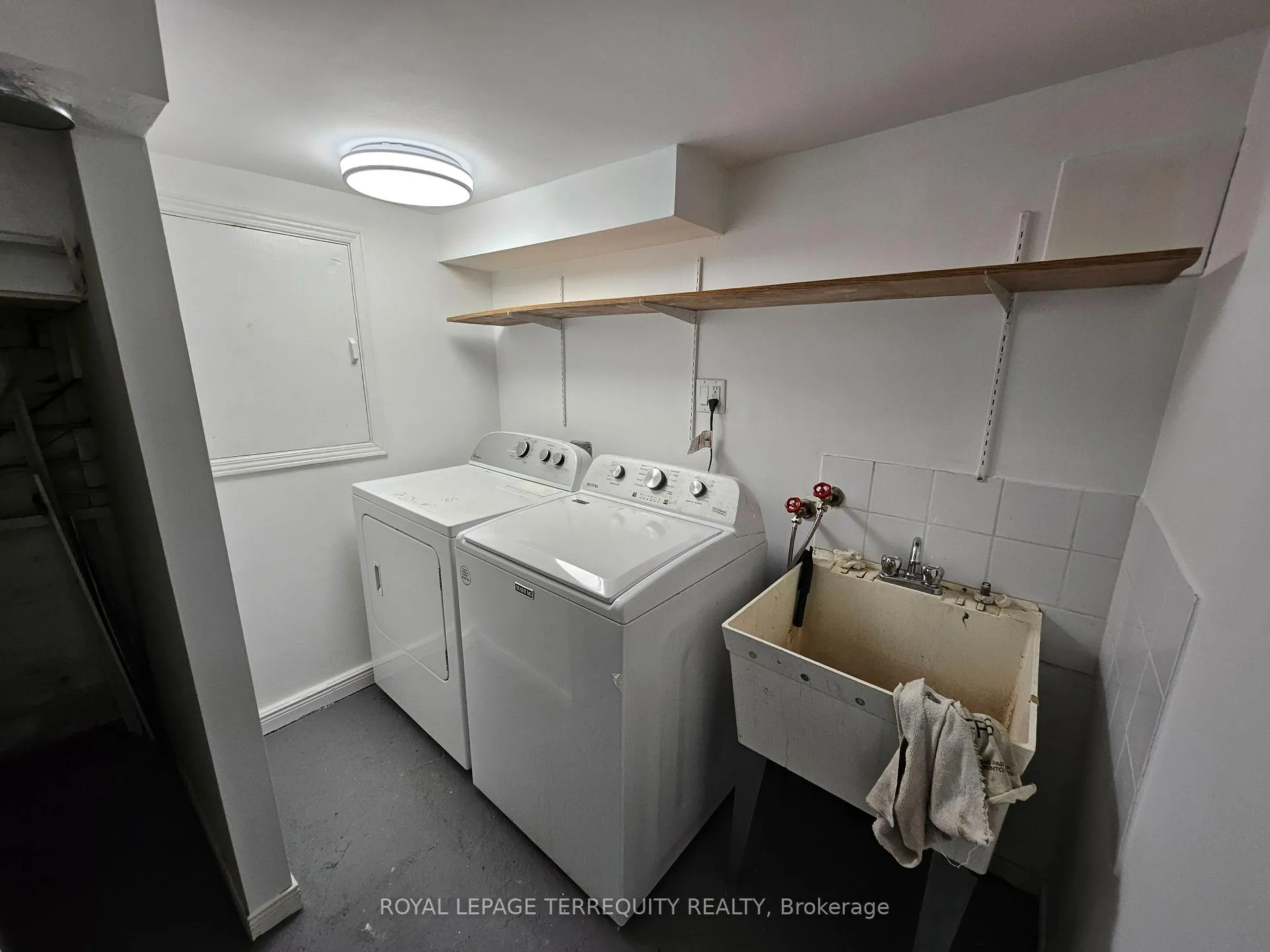 Photo 19 of 557 Lawrence Avenue W, Toronto, Englemount-Lawrence — HOMEH