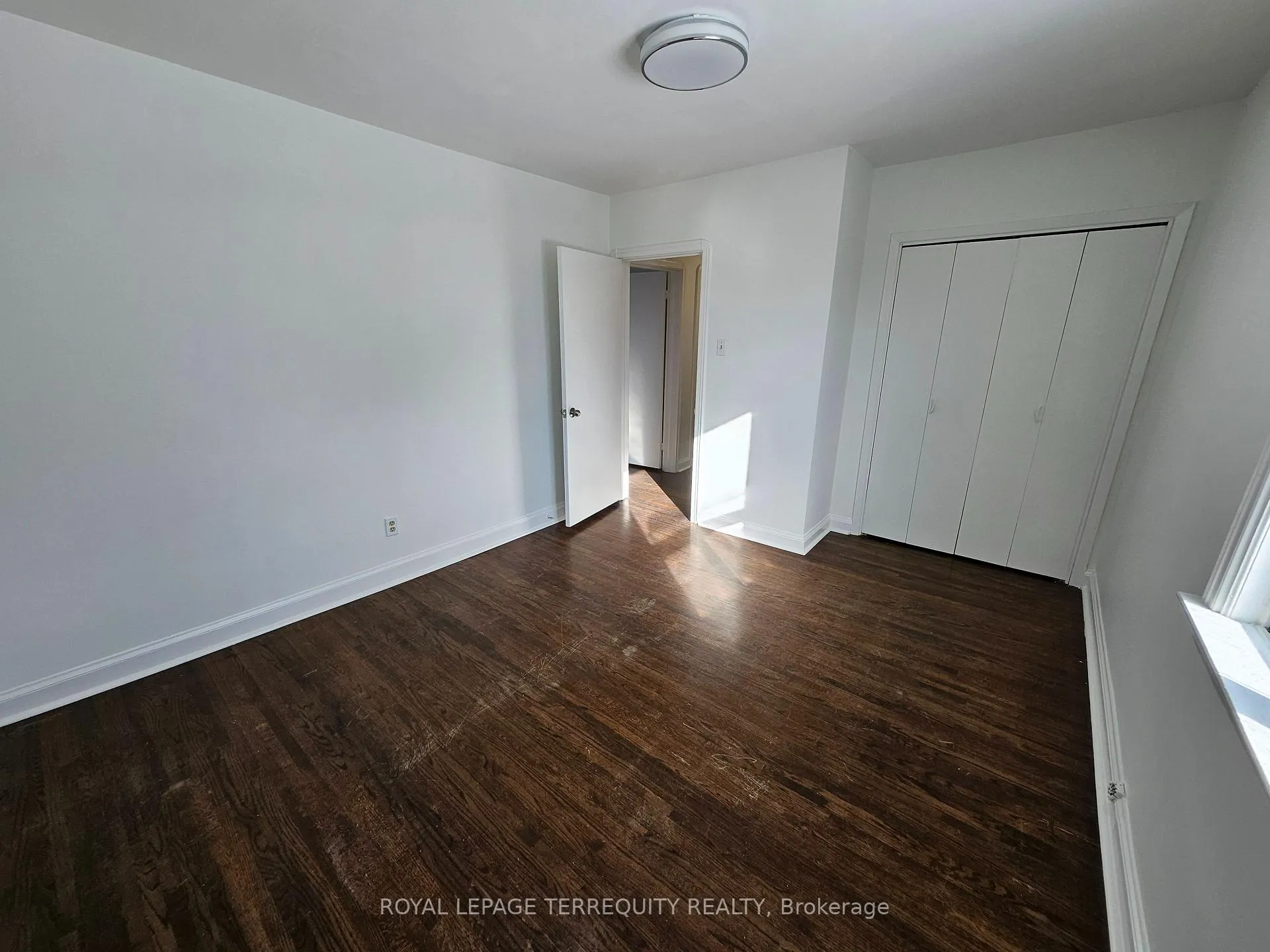 Photo 39 of 557 Lawrence Avenue W, Toronto, Englemount-Lawrence — HOMEH
