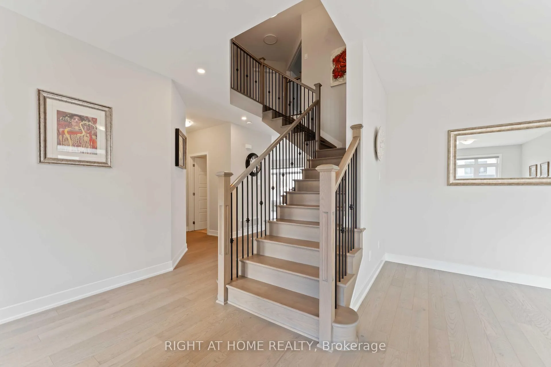 Photo 4 of 203 Osterley Way, Ottawa, Stittsville (South) — HOMEH