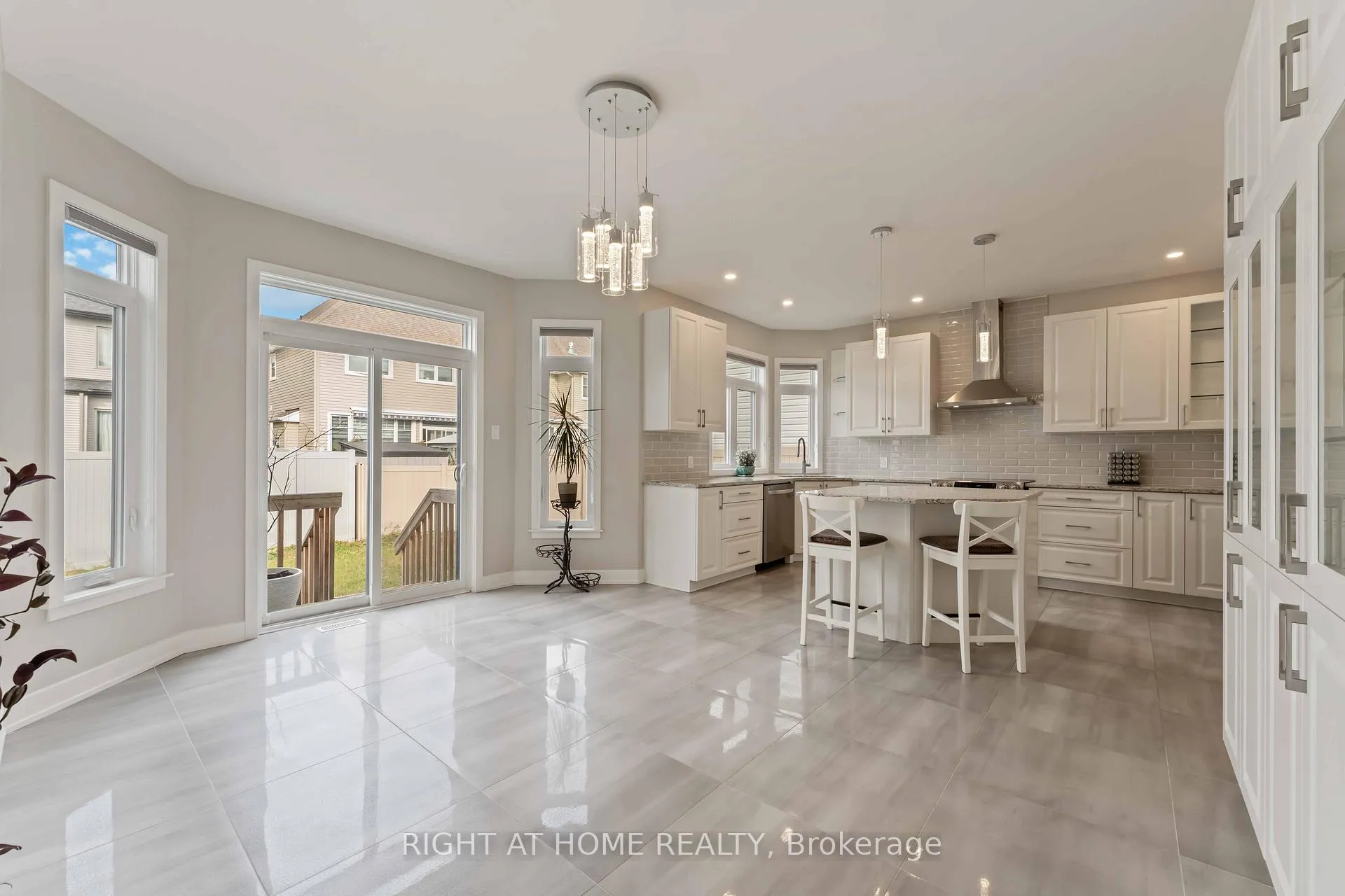 Photo 12 of 203 Osterley Way, Ottawa, Stittsville (South) — HOMEH