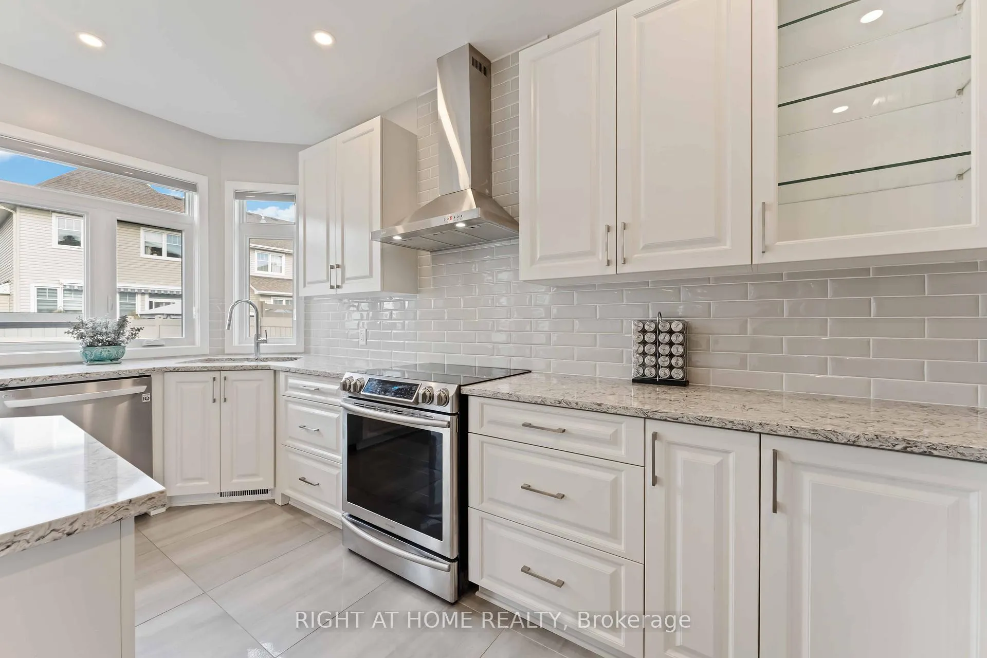 Photo 16 of 203 Osterley Way, Ottawa, Stittsville (South) — HOMEH
