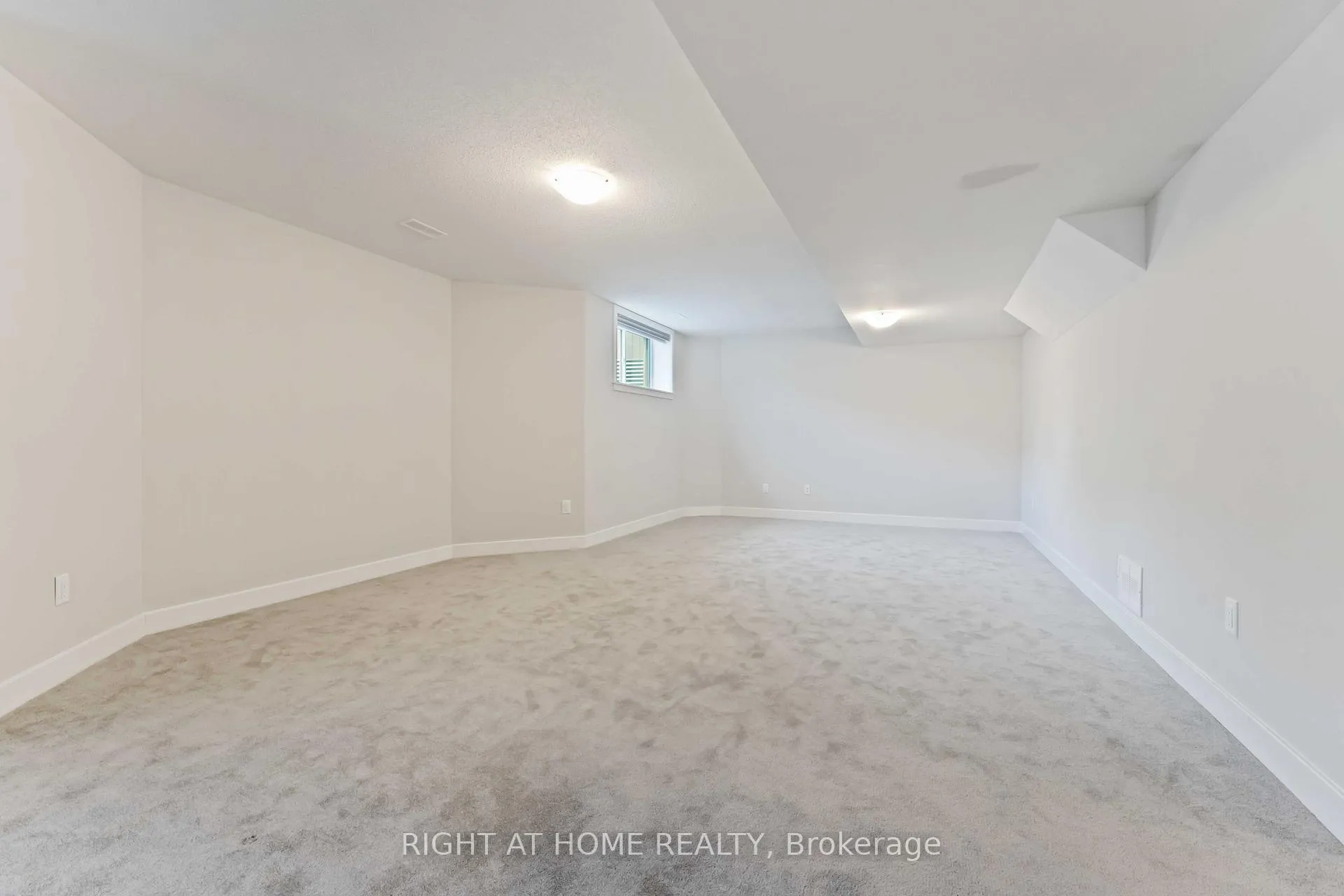 Photo 39 of 203 Osterley Way, Ottawa, Stittsville (South) — HOMEH