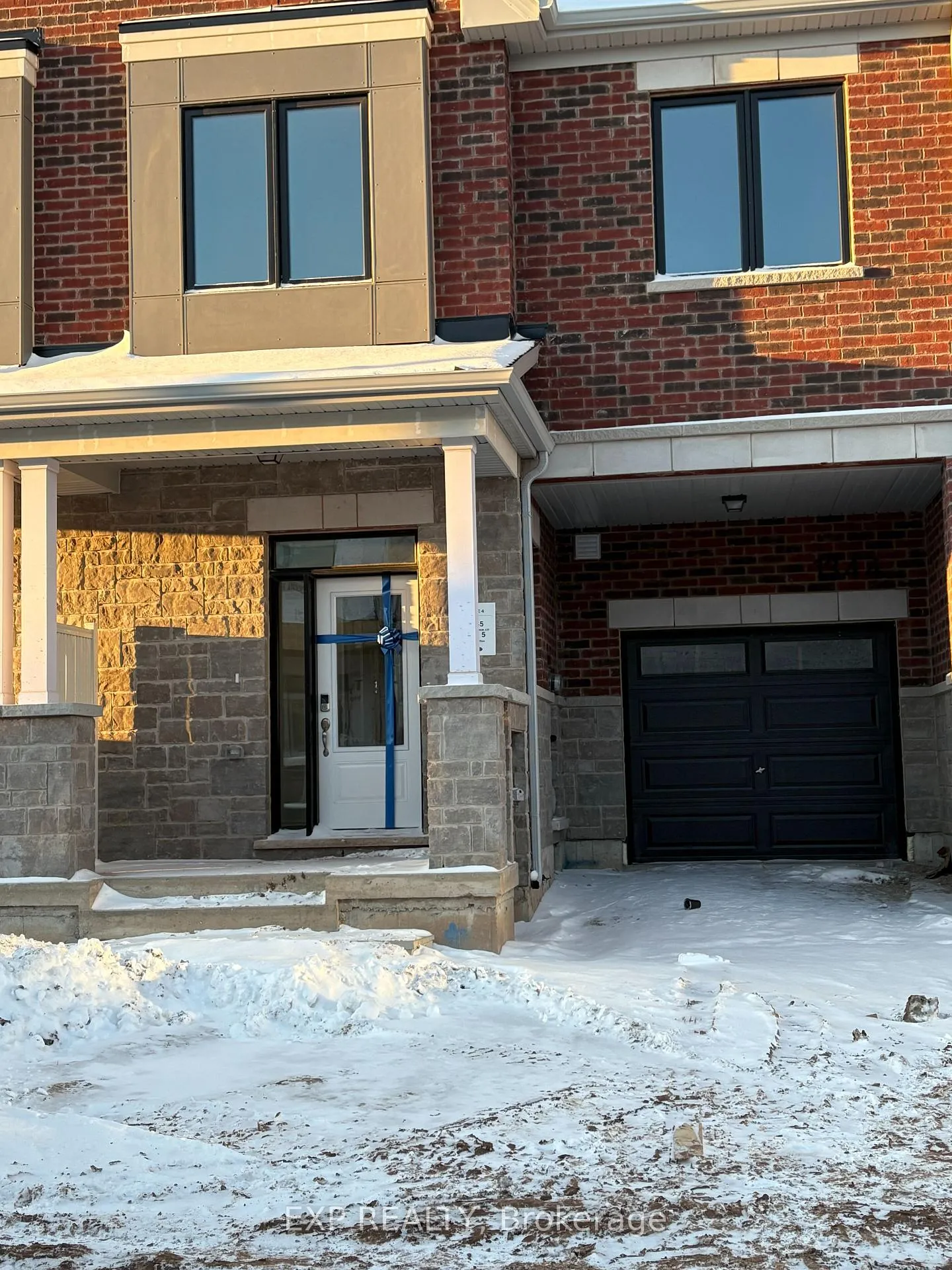 Photo 1 of 1344 Hearns Place NE, Milton, Bowes — HOMEH