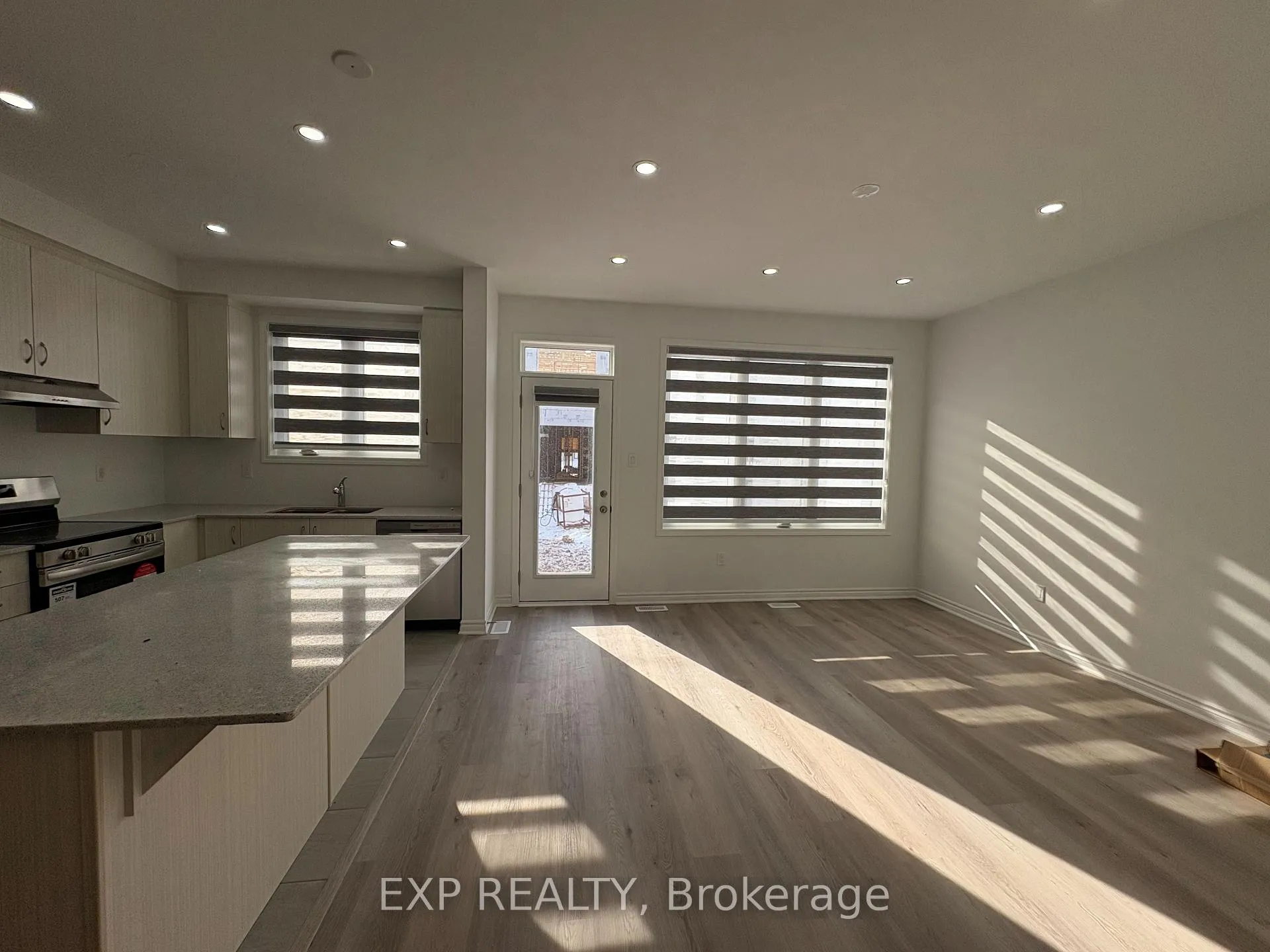 Photo 4 of 1344 Hearns Place NE, Milton, Bowes — HOMEH