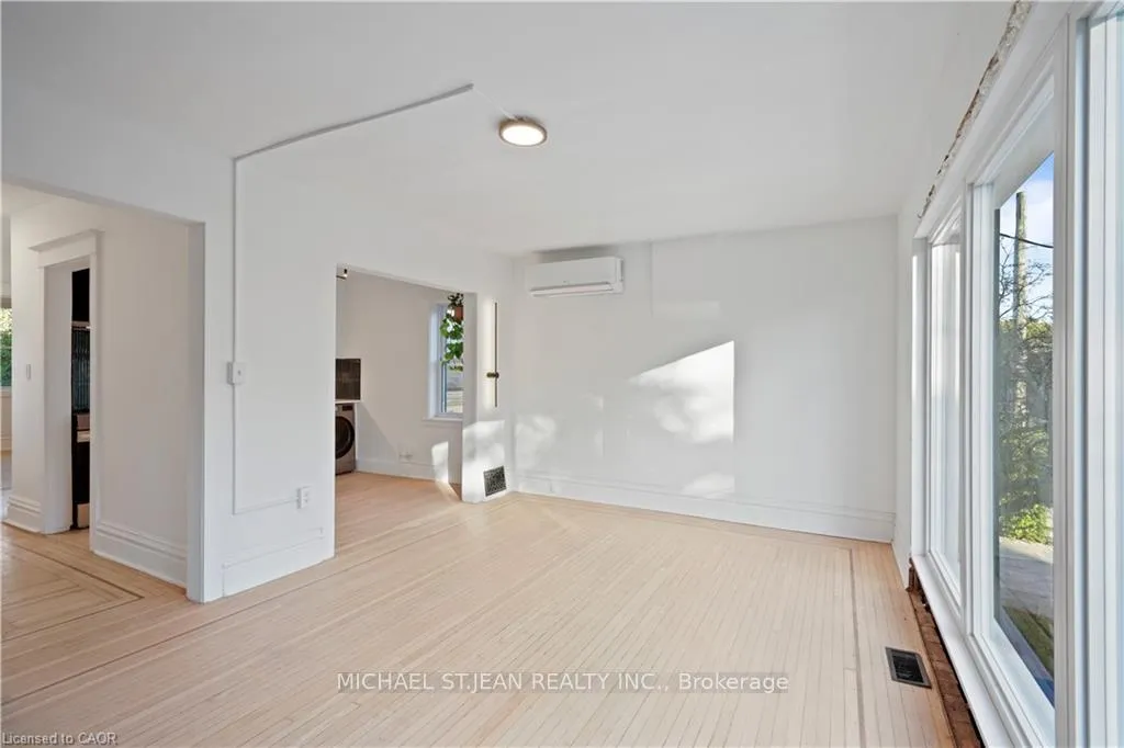 Photo 11 of Unit 2, 30 Jones Street, Hamilton, Central — HOMEH