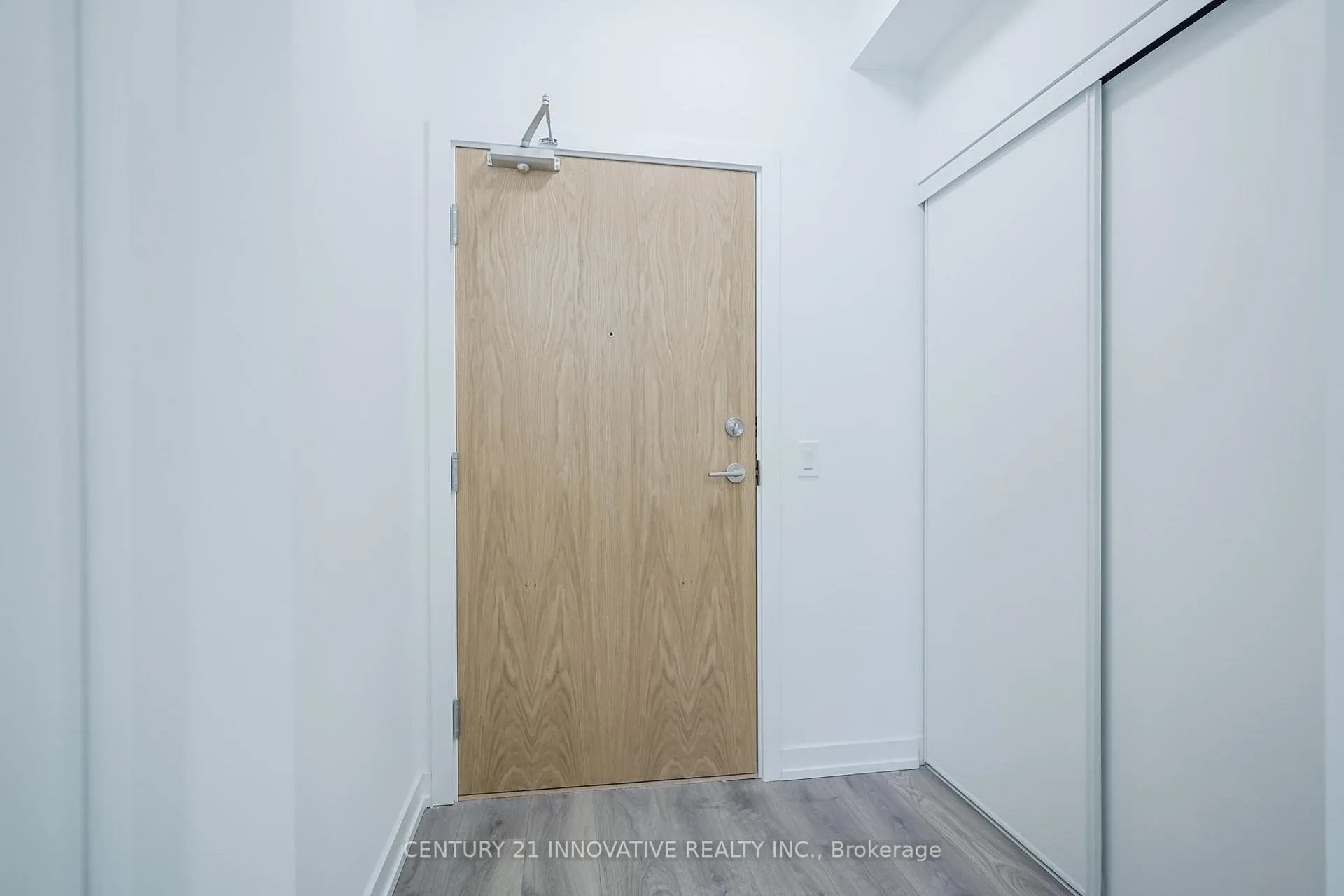 Photo 3 of Unit 1703, 1435 Celebration Drive, Pickering, Bay Ridges — HOMEH