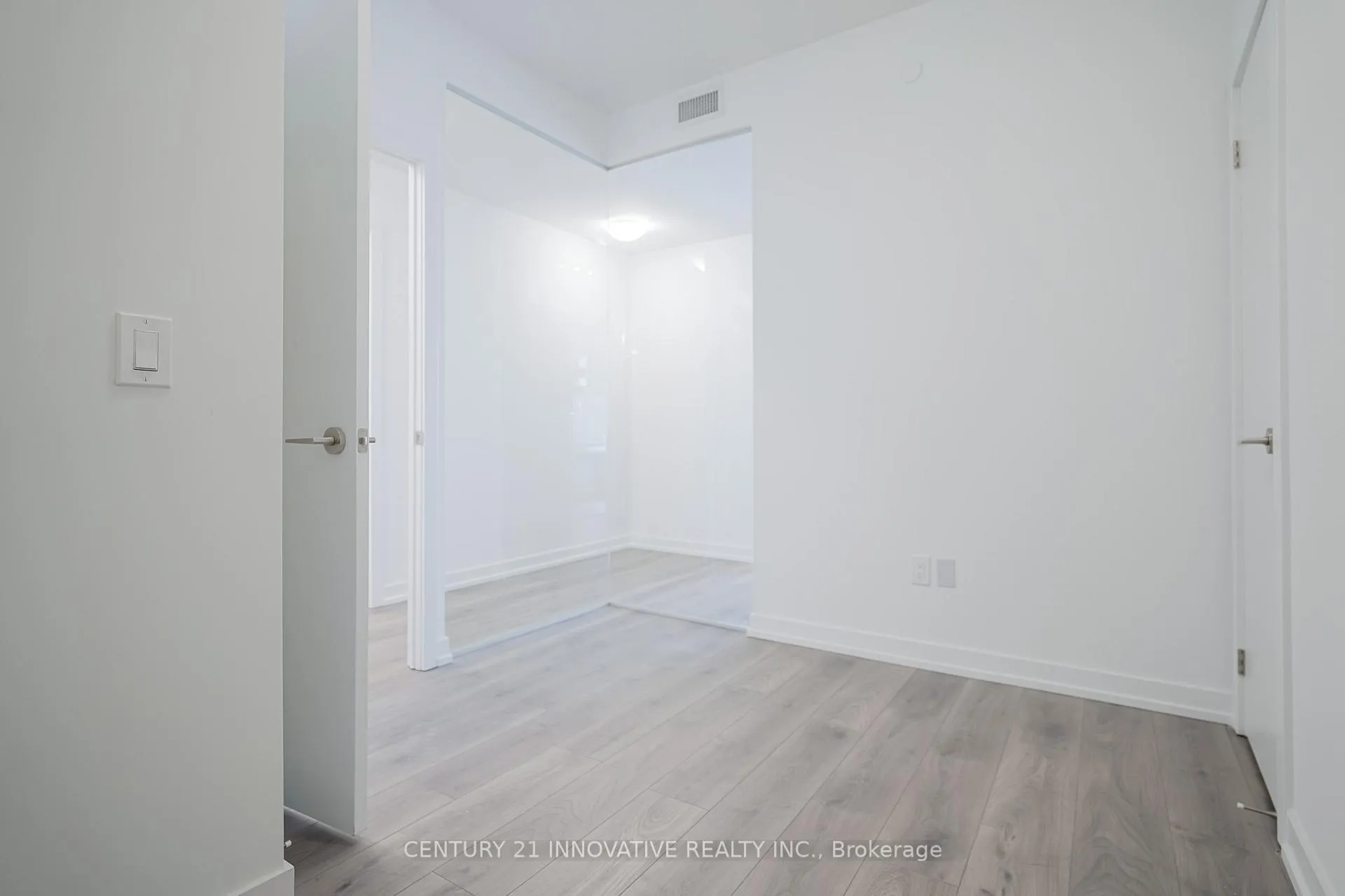 Photo 11 of Unit 1703, 1435 Celebration Drive, Pickering, Bay Ridges — HOMEH