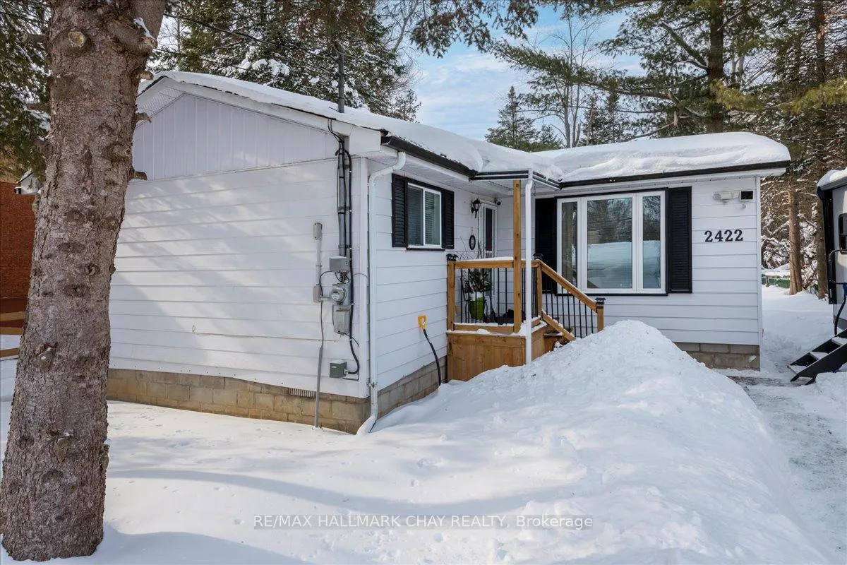 Photo 1 of 2422 25th Side Road, Innisfil, Alcona — HOMEH
