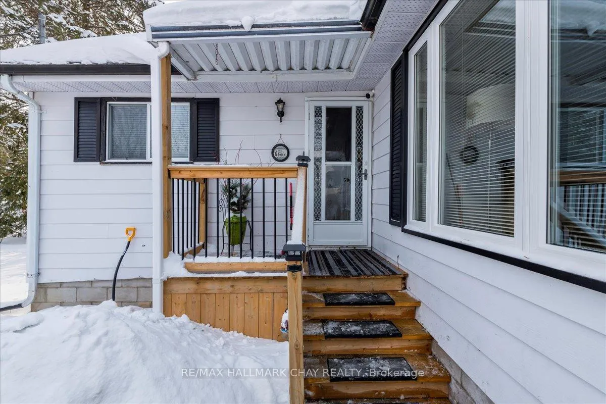 Photo 2 of 2422 25th Side Road, Innisfil, Alcona — HOMEH