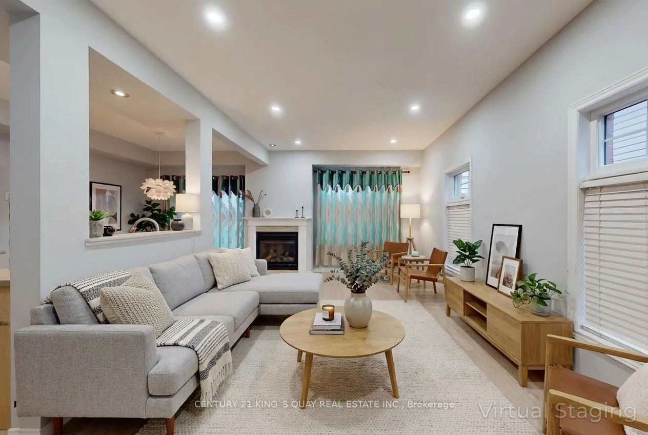 Photo 4 of Unit 21, 232 Stonehenge Drive, Hamilton, Meadowlands — HOMEH