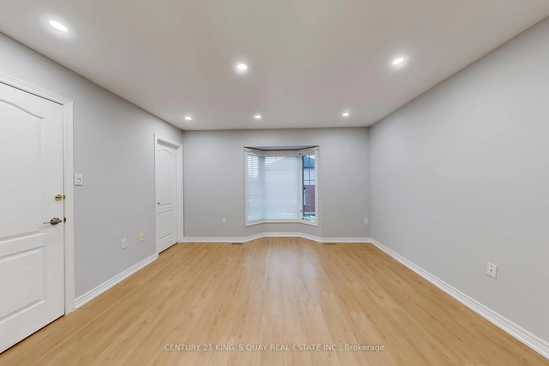 Photo 24 of Unit 21, 232 Stonehenge Drive, Hamilton, Meadowlands — HOMEH