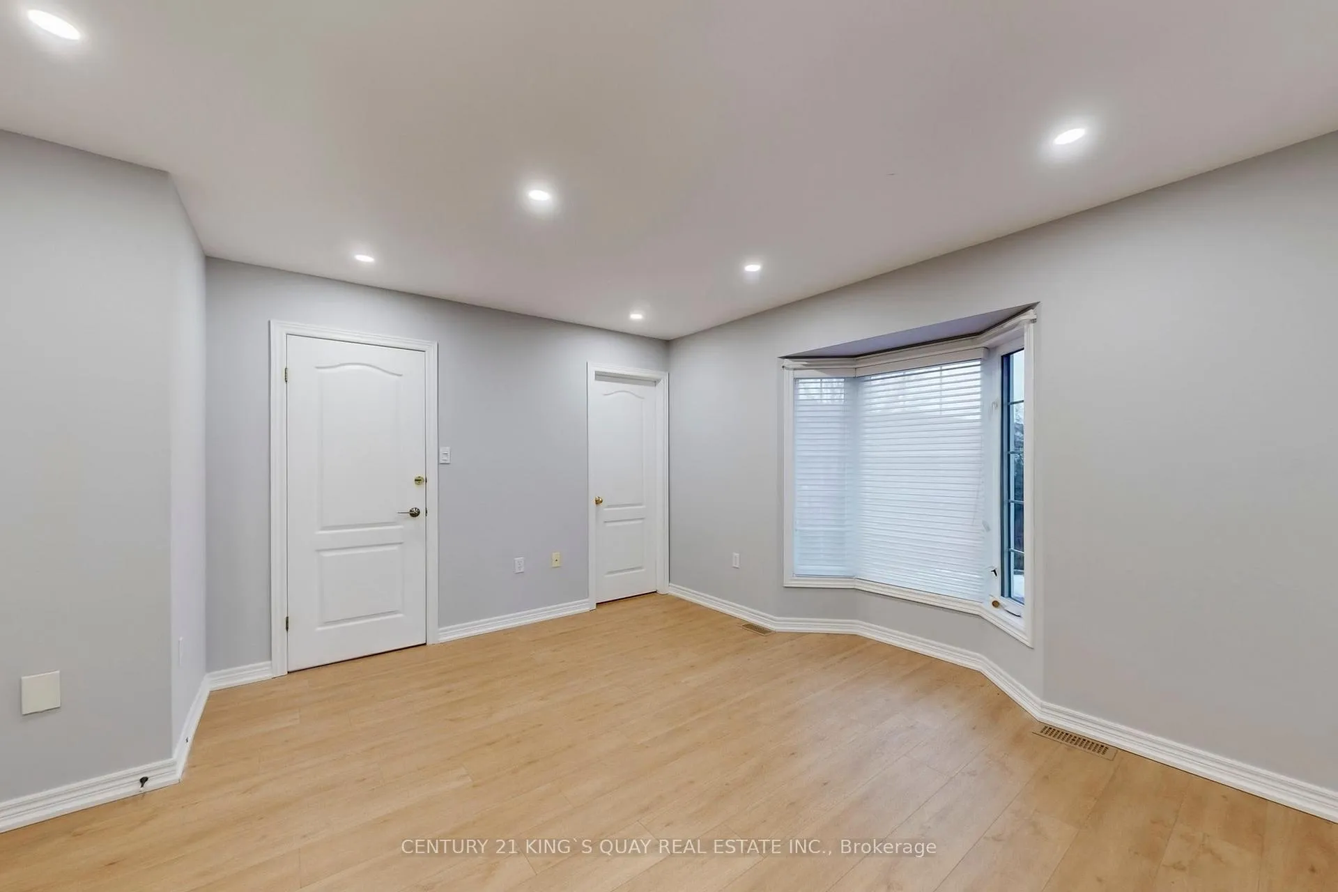 Photo 25 of Unit 21, 232 Stonehenge Drive, Hamilton, Meadowlands — HOMEH