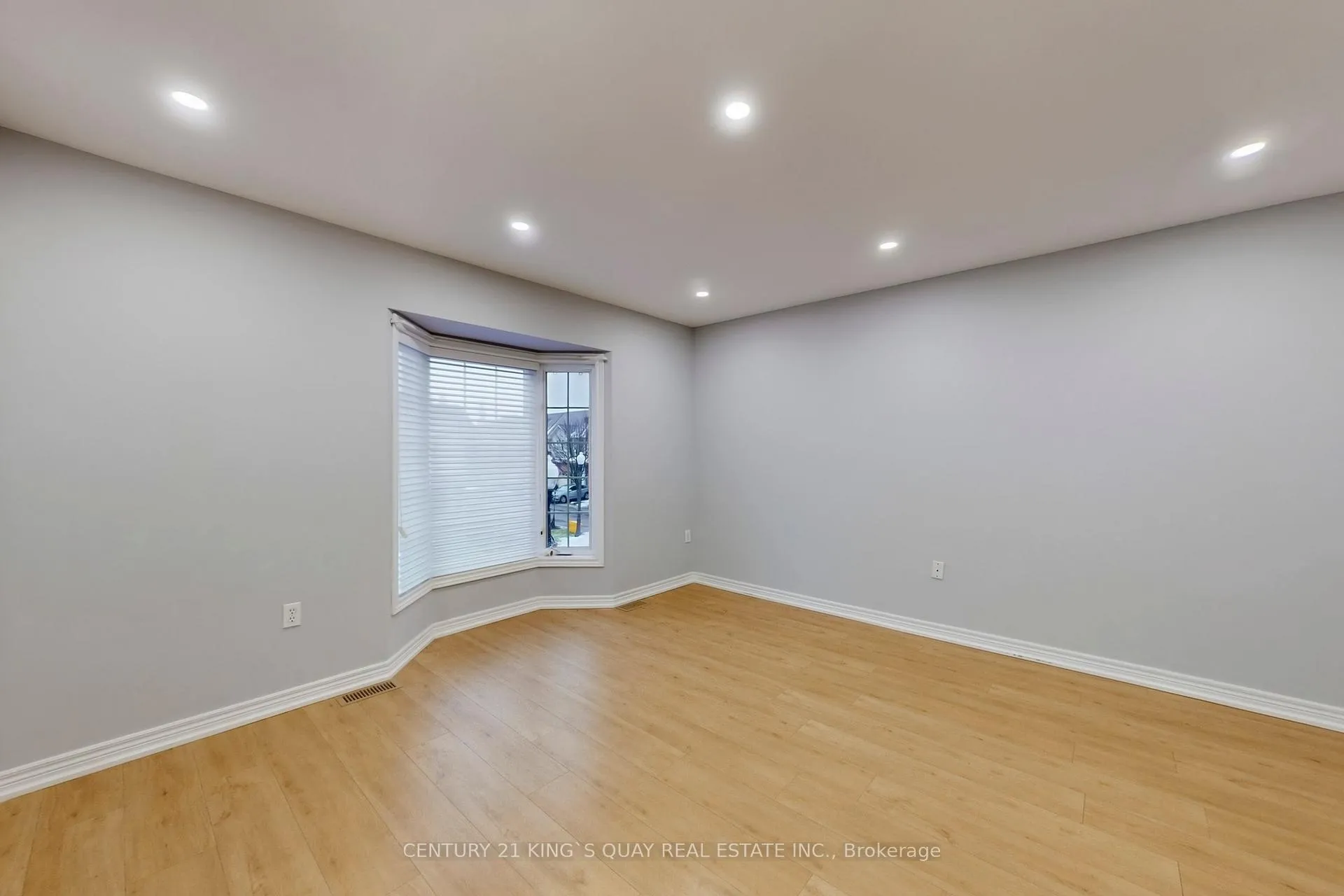 Photo 26 of Unit 21, 232 Stonehenge Drive, Hamilton, Meadowlands — HOMEH
