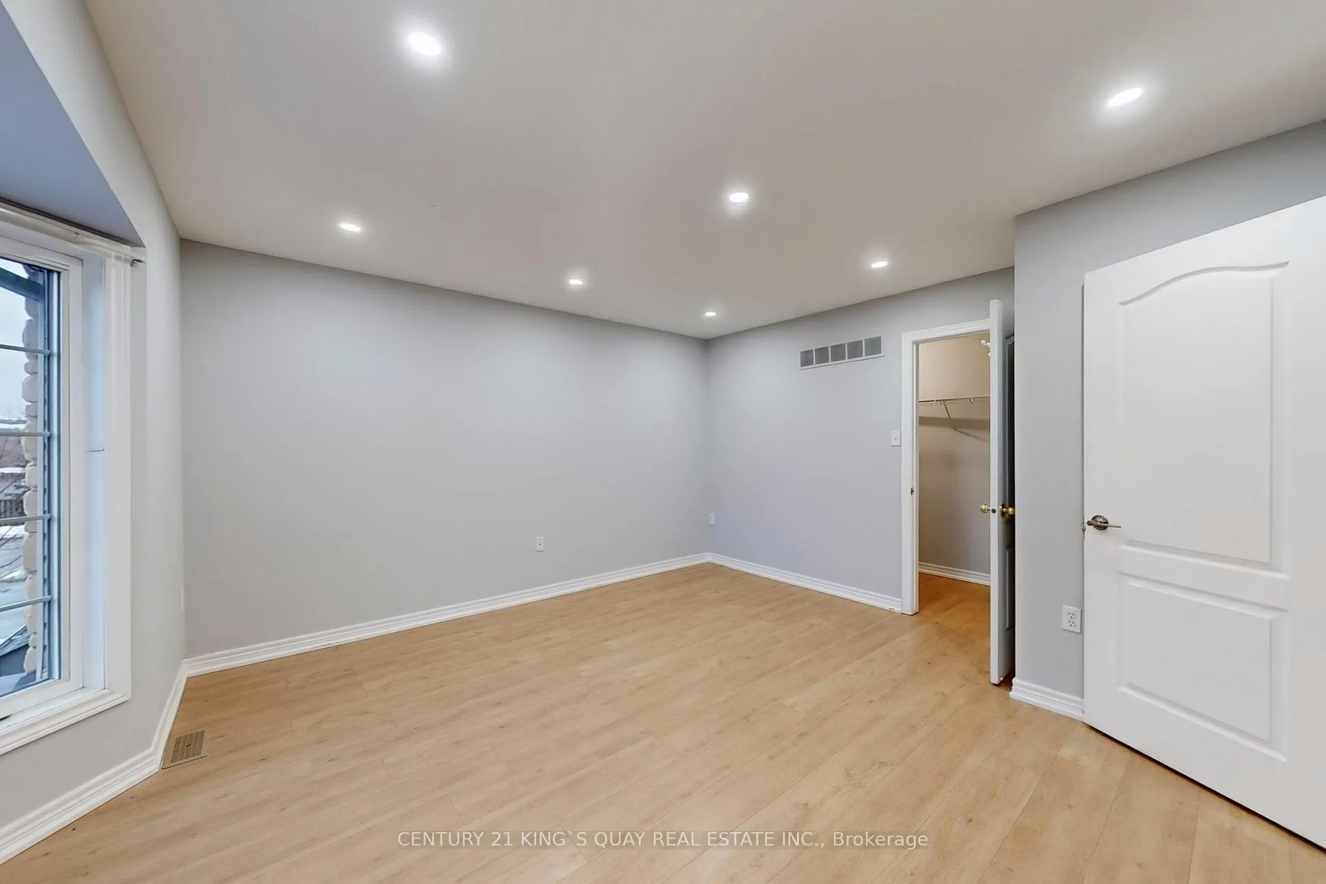 Photo 27 of Unit 21, 232 Stonehenge Drive, Hamilton, Meadowlands — HOMEH