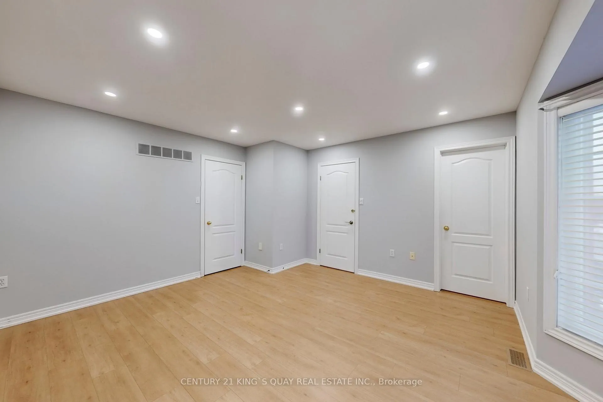 Photo 28 of Unit 21, 232 Stonehenge Drive, Hamilton, Meadowlands — HOMEH