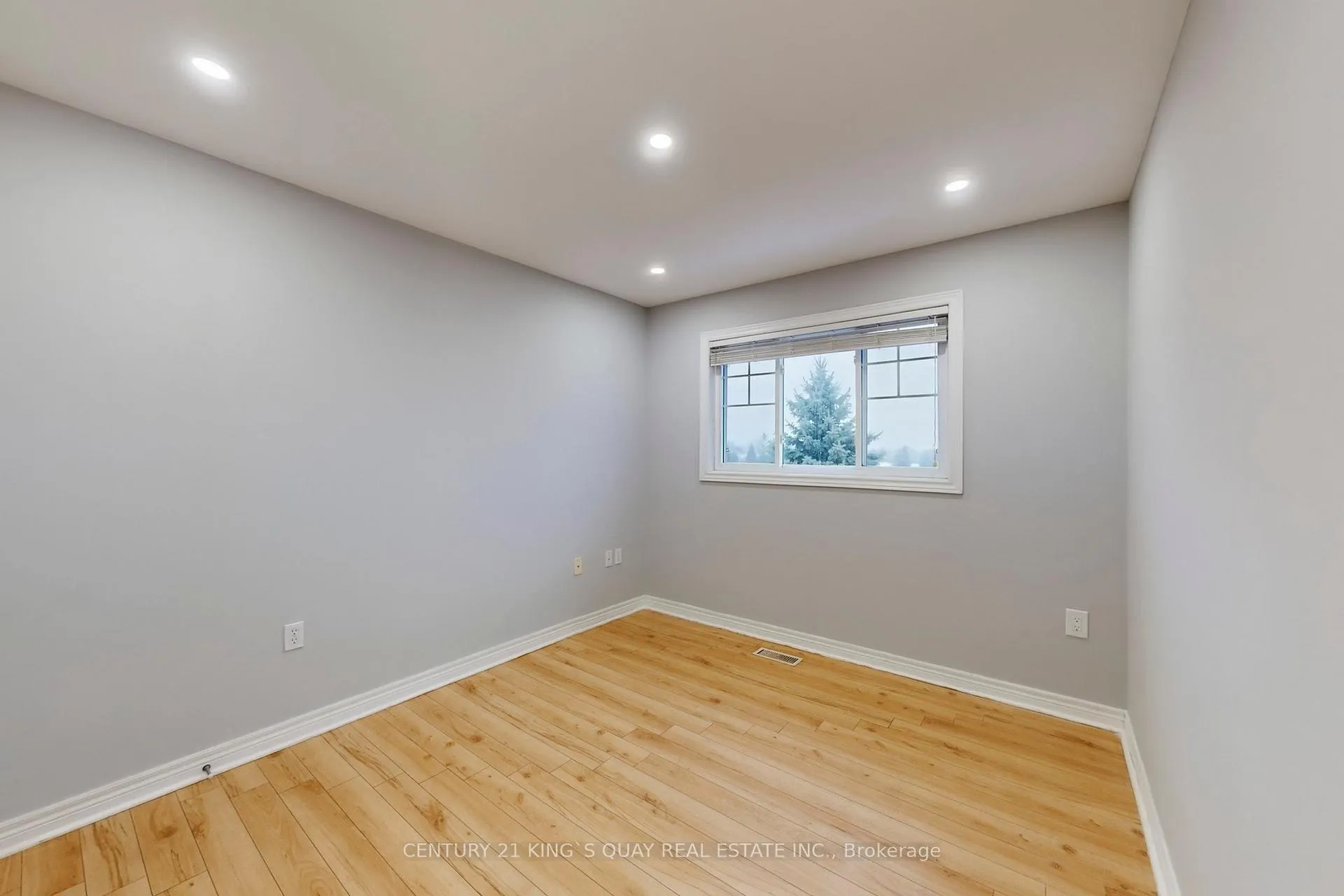 Photo 36 of Unit 21, 232 Stonehenge Drive, Hamilton, Meadowlands — HOMEH