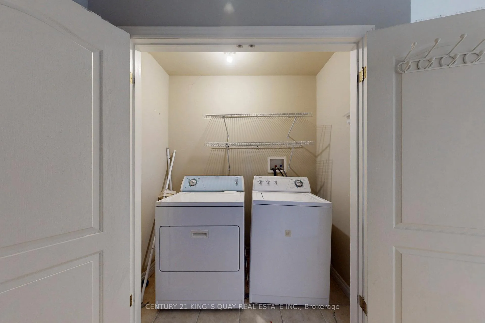 Photo 40 of Unit 21, 232 Stonehenge Drive, Hamilton, Meadowlands — HOMEH