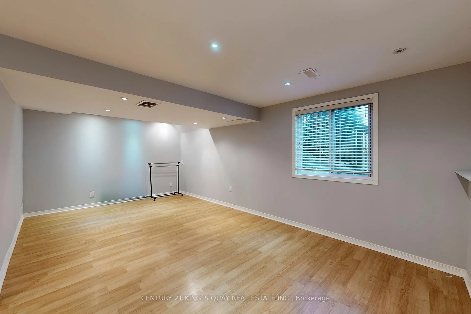 Photo 42 of Unit 21, 232 Stonehenge Drive, Hamilton, Meadowlands — HOMEH
