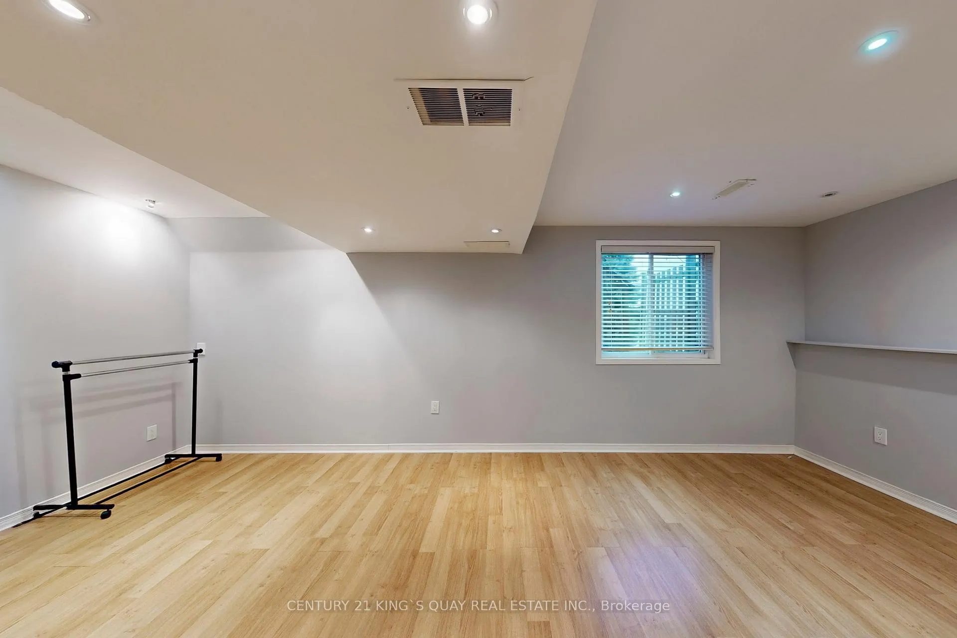 Photo 43 of Unit 21, 232 Stonehenge Drive, Hamilton, Meadowlands — HOMEH