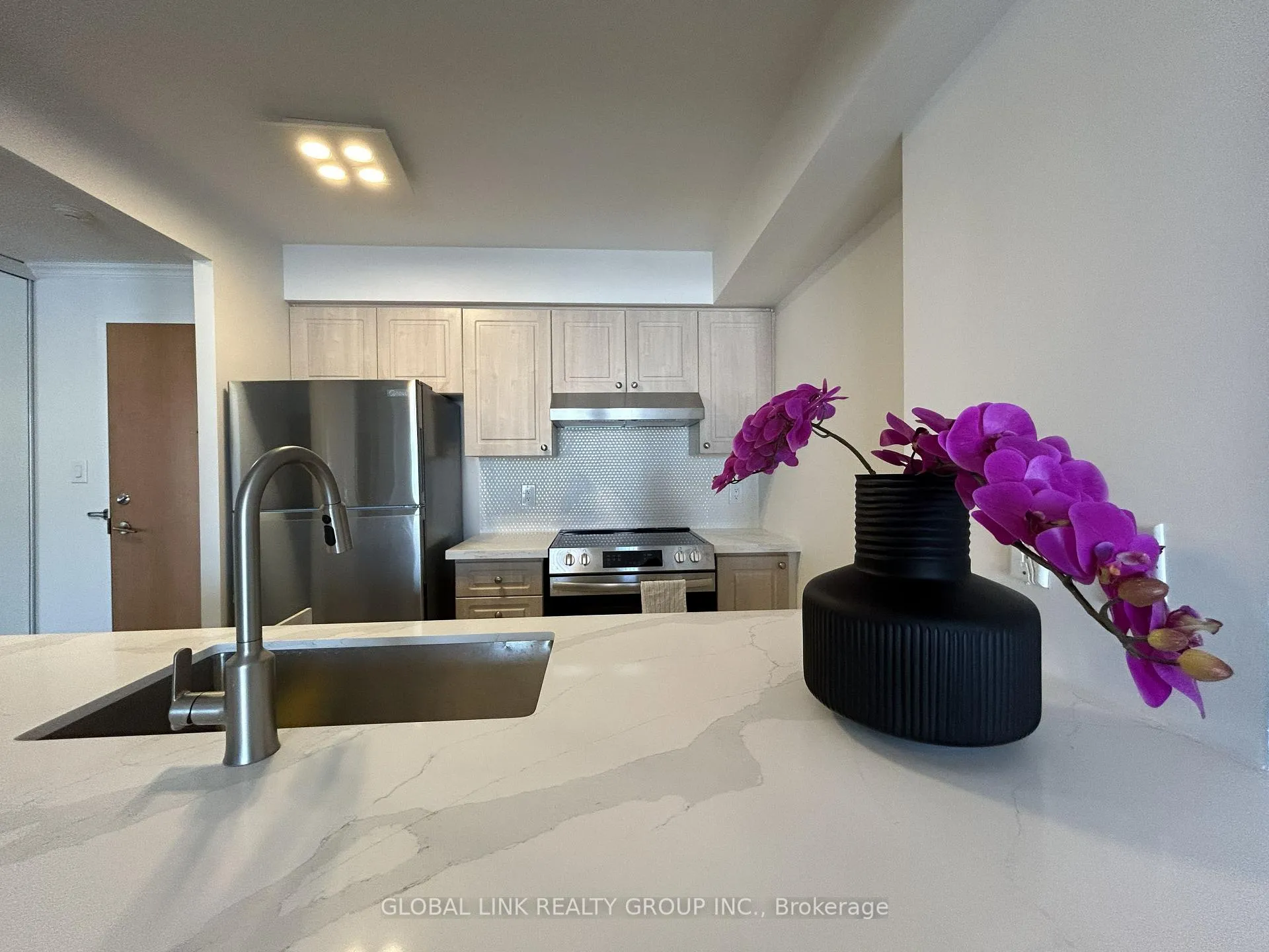 Photo 2 of Unit 1206, 399 South Park Road NW, Markham, Commerce Valley — HOMEH
