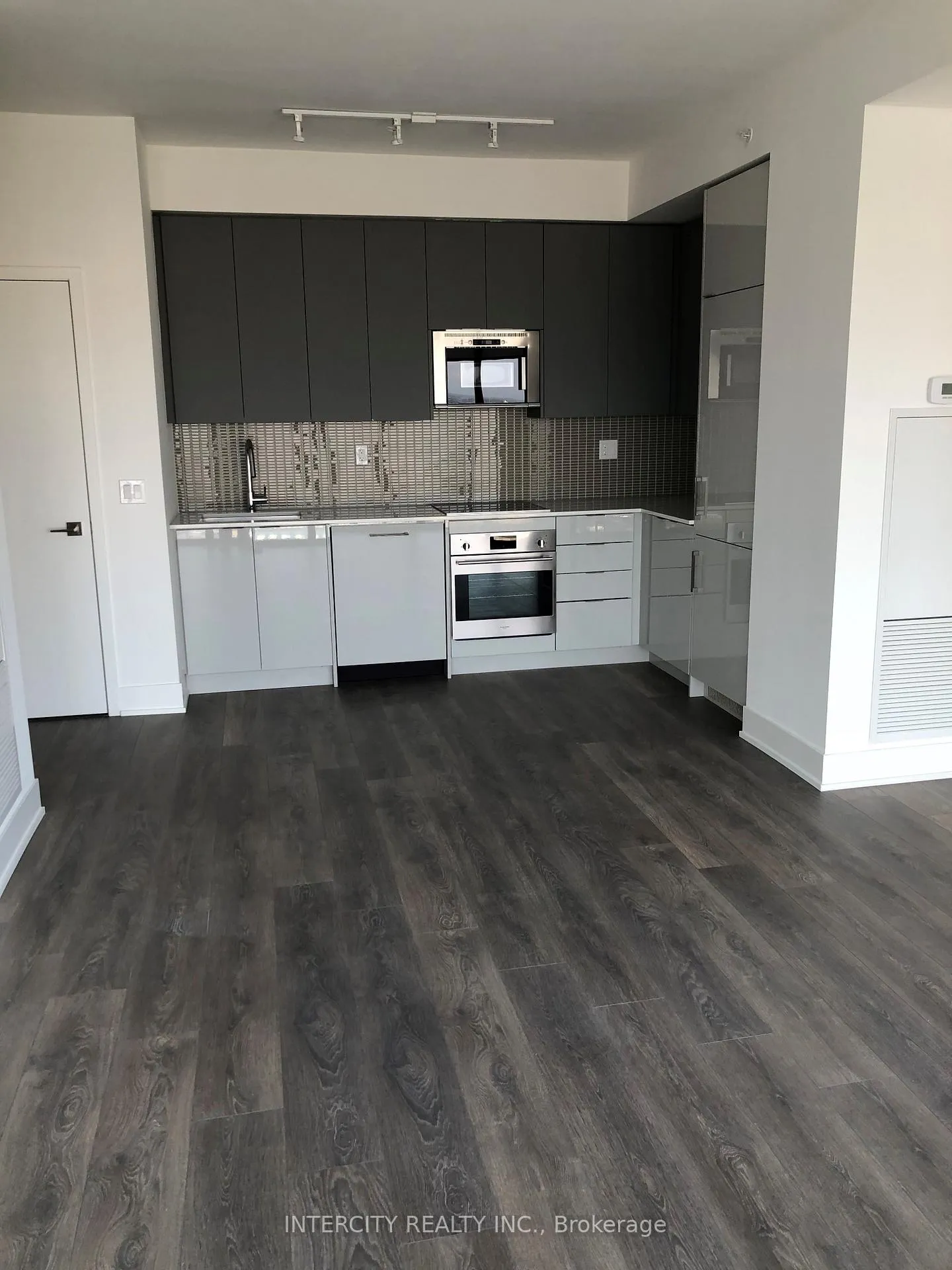 Photo 4 of Unit 2407, 2908 Highway 7 Road, Vaughan, Concord — HOMEH