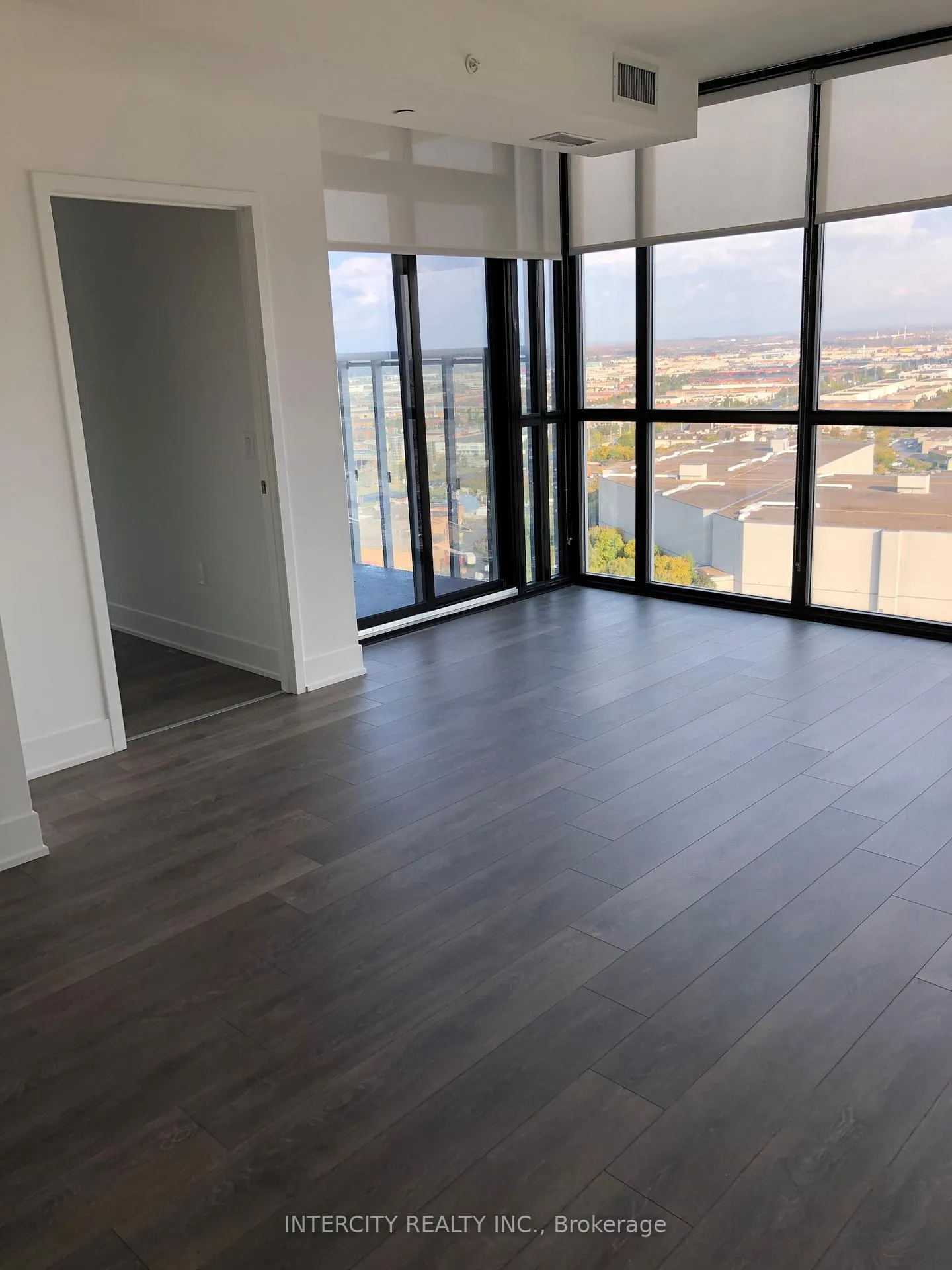 Photo 6 of Unit 2407, 2908 Highway 7 Road, Vaughan, Concord — HOMEH