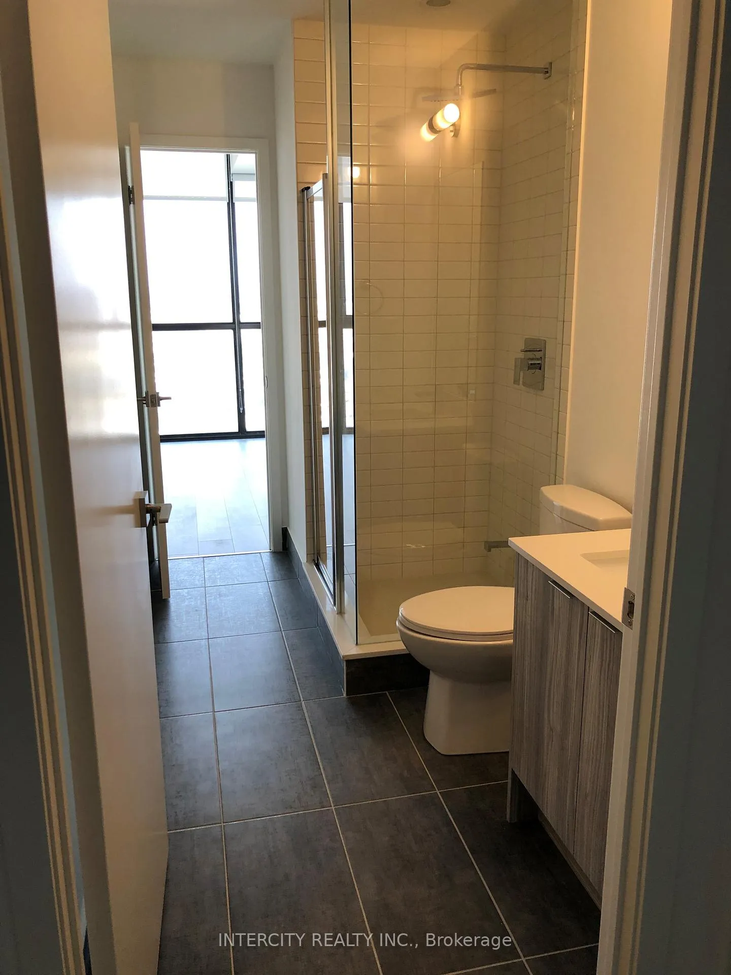 Photo 8 of Unit 2407, 2908 Highway 7 Road, Vaughan, Concord — HOMEH