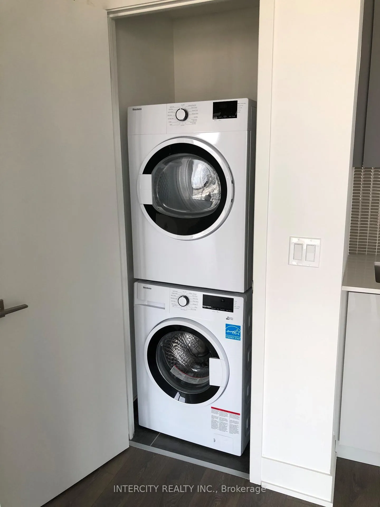 Photo 9 of Unit 2407, 2908 Highway 7 Road, Vaughan, Concord — HOMEH