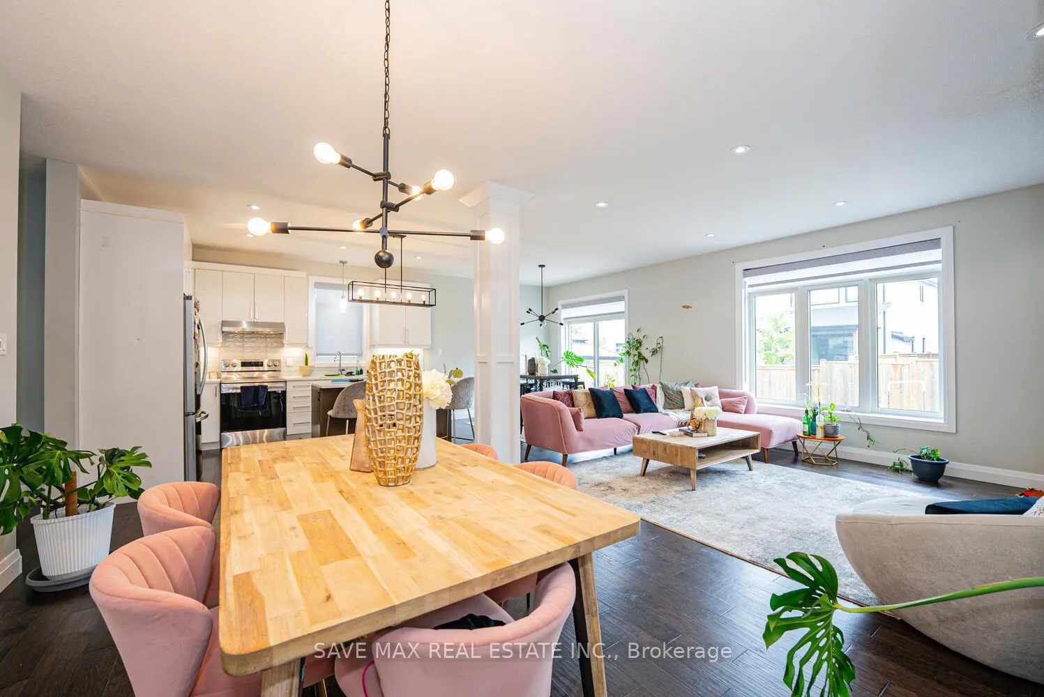 Photo 7 of 2382 Wickerson Road, London, South K — HOMEH