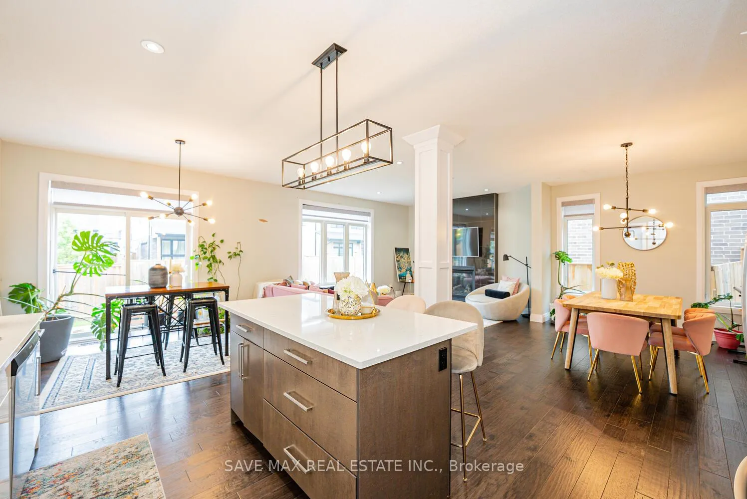 Photo 13 of 2382 Wickerson Road, London, South K — HOMEH