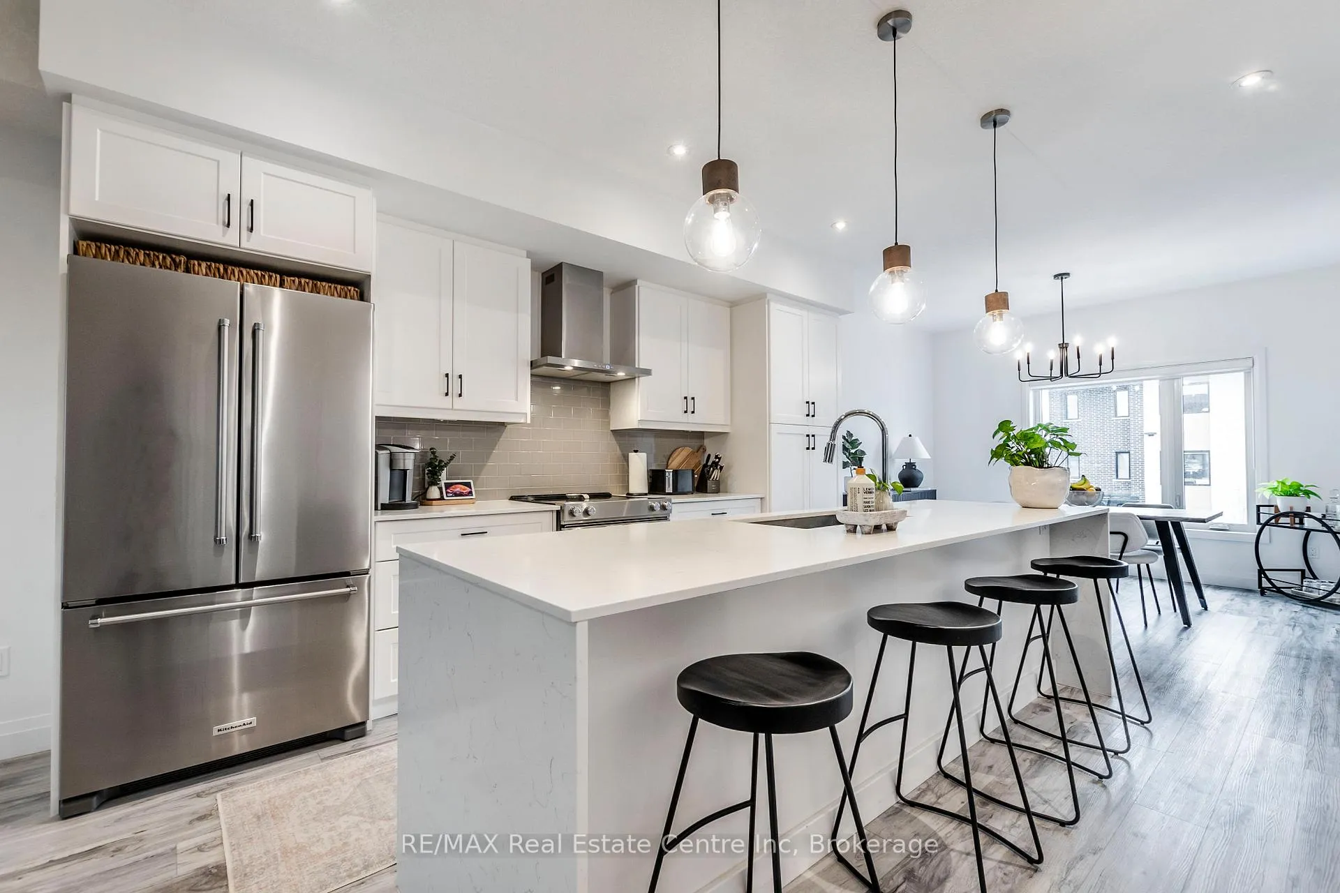 Photo 11 of 59 Lily Lane, Guelph, Clairfields/Hanlon Business Park — HOMEH