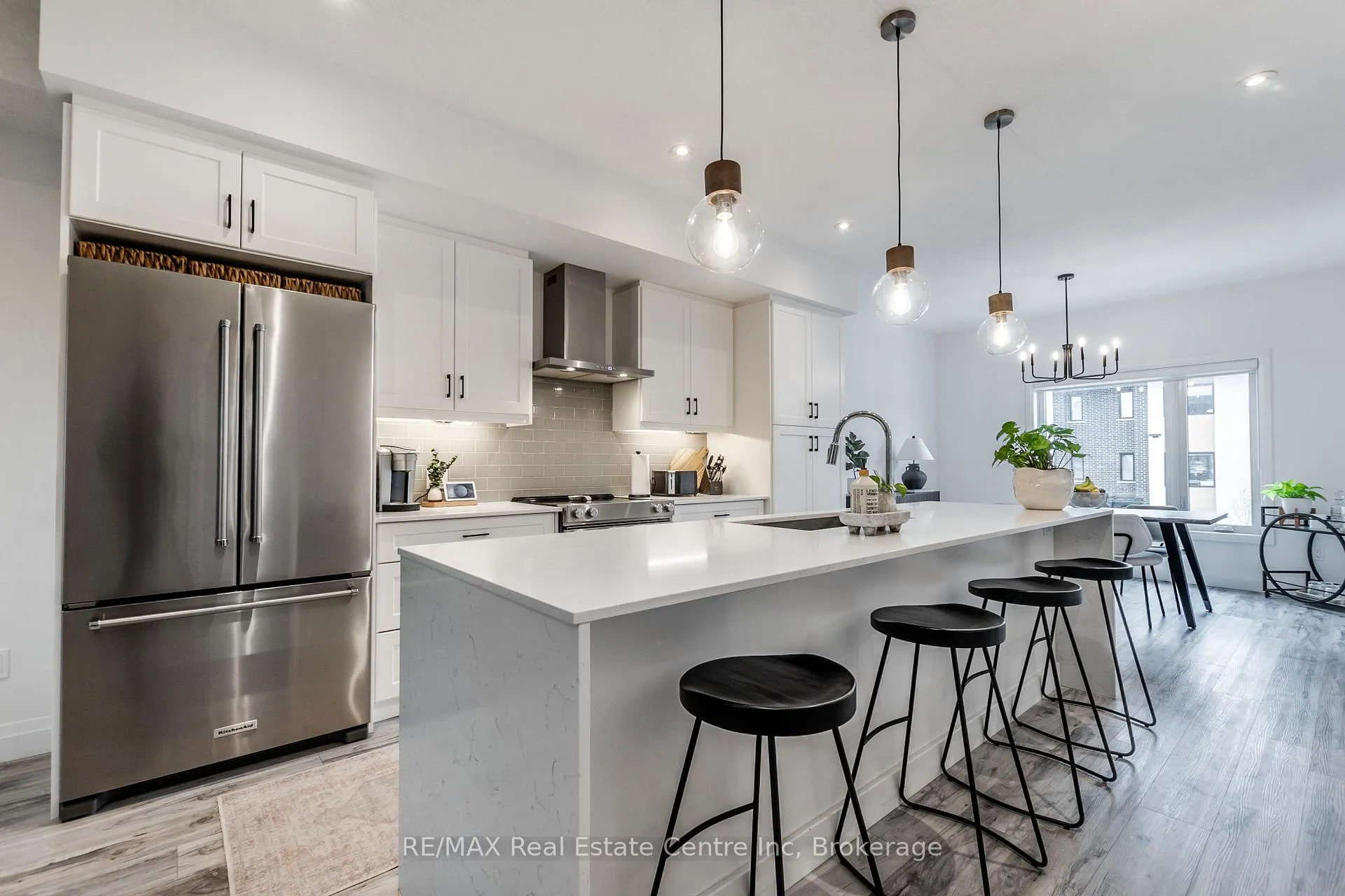 Photo 12 of 59 Lily Lane, Guelph, Clairfields/Hanlon Business Park — HOMEH