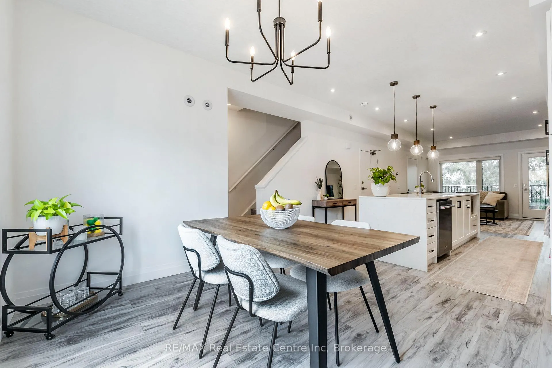 Photo 18 of 59 Lily Lane, Guelph, Clairfields/Hanlon Business Park — HOMEH