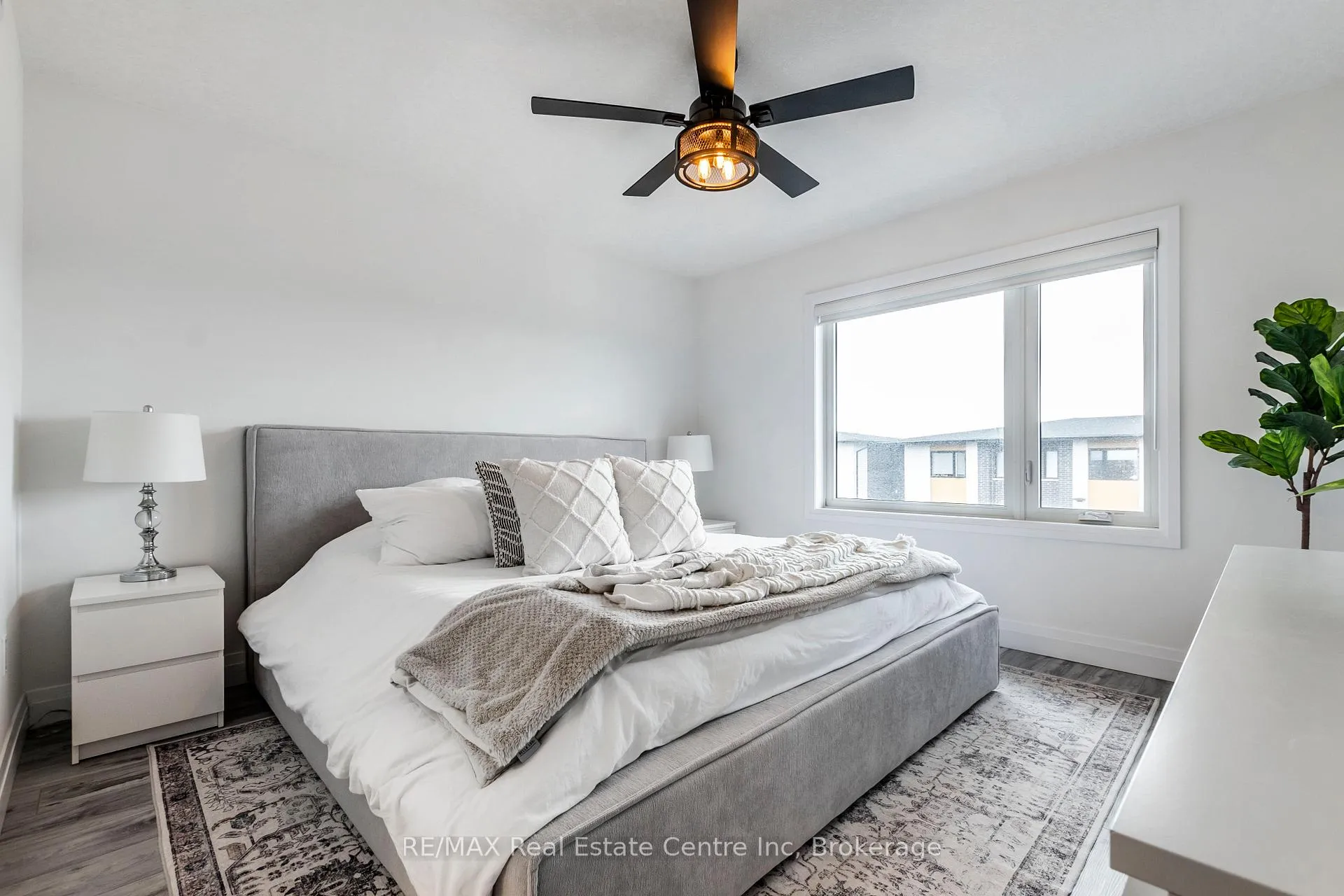 Photo 19 of 59 Lily Lane, Guelph, Clairfields/Hanlon Business Park — HOMEH