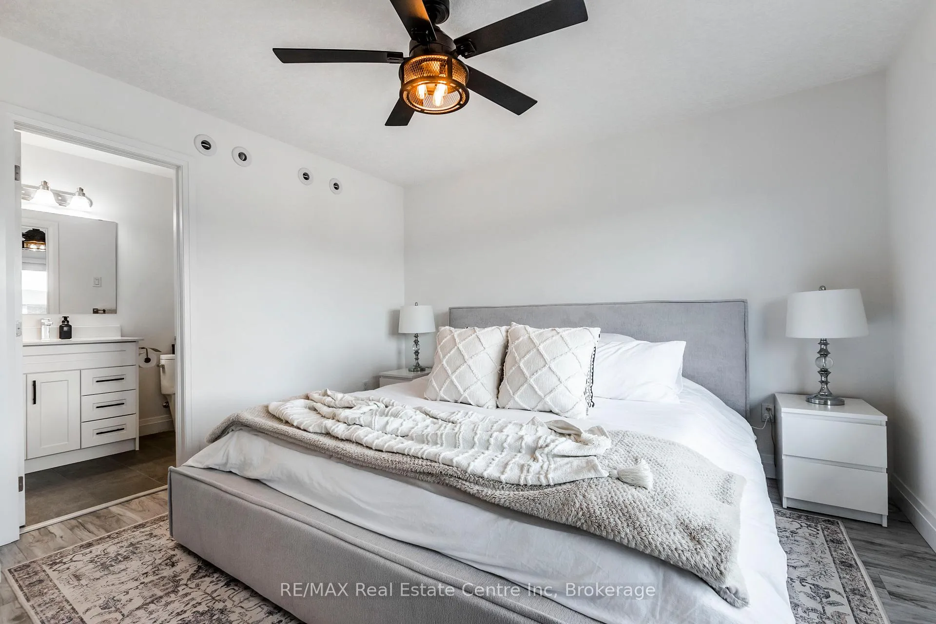 Photo 21 of 59 Lily Lane, Guelph, Clairfields/Hanlon Business Park — HOMEH